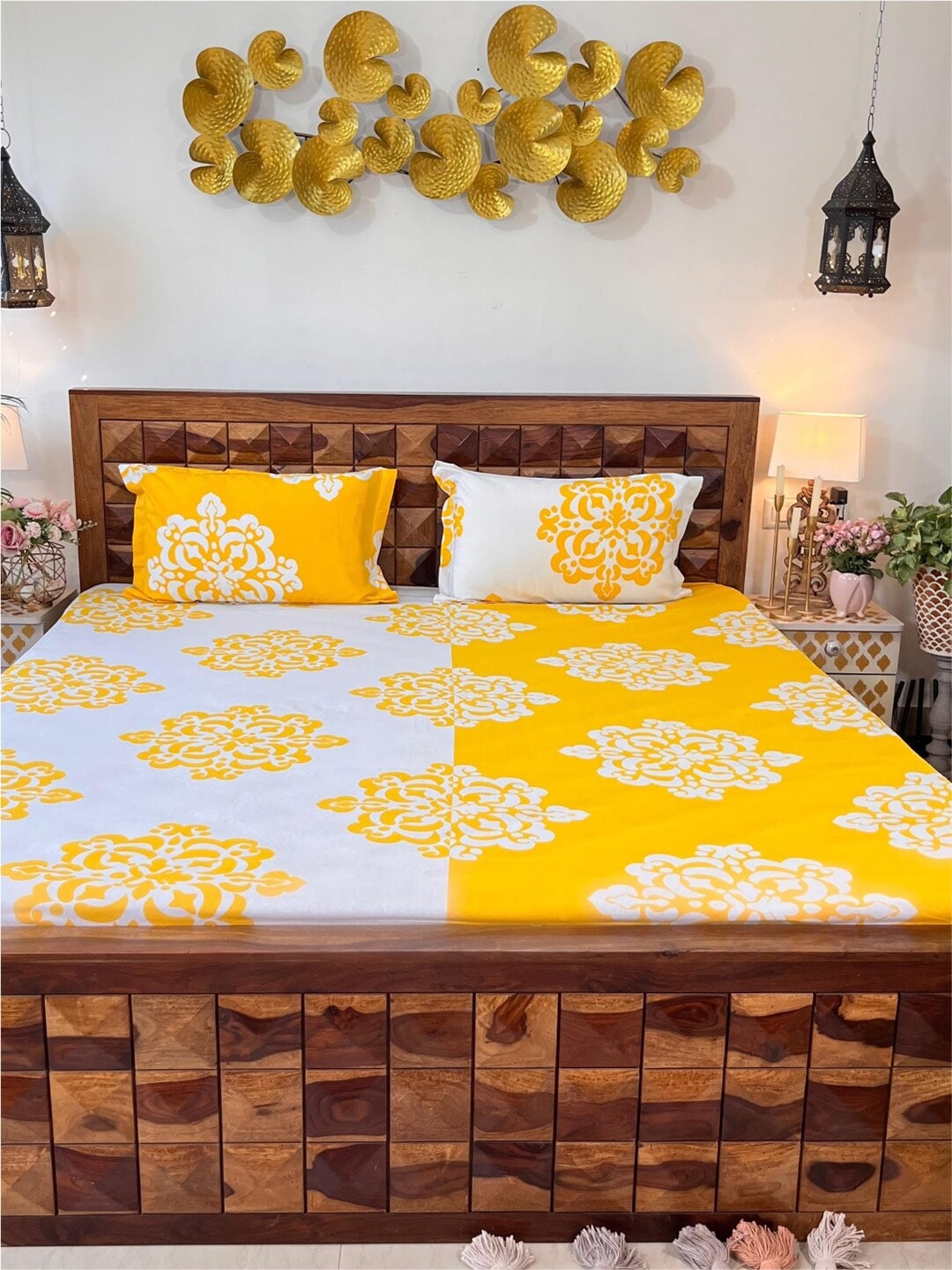 URBAN SPACE Divine White Ethnic Motifs 144 TC Cotton Queen Bedsheet & 2 Pillow Covers - Swadesiicart