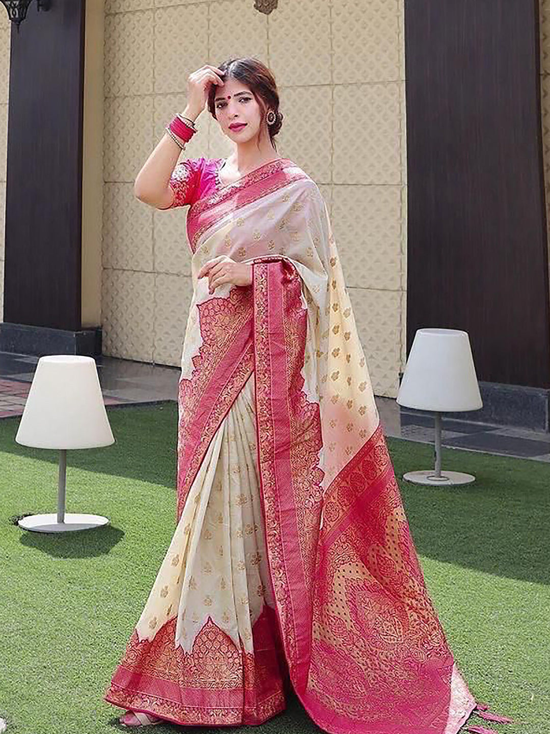 Kalini Ethnic Motifs Woven Design Zari Banarasi Saree | Swadesiicart
