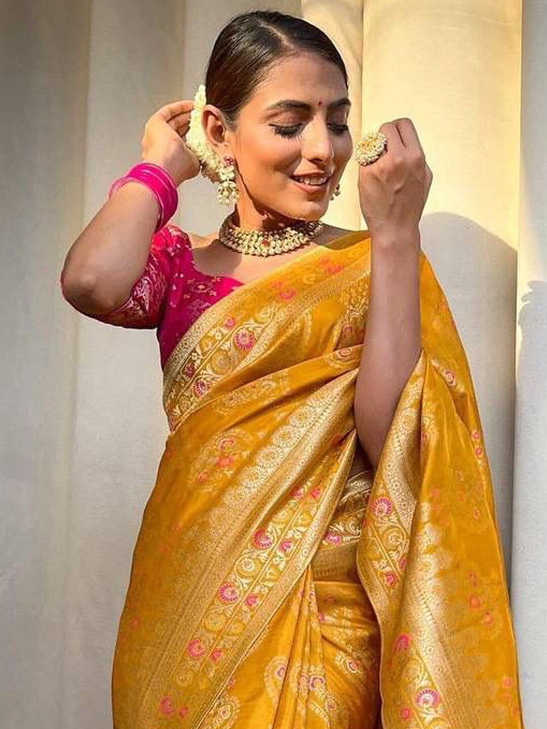 Kalini Woven Design Zari Silk Blend Banarasi Saree | Swadesiicart