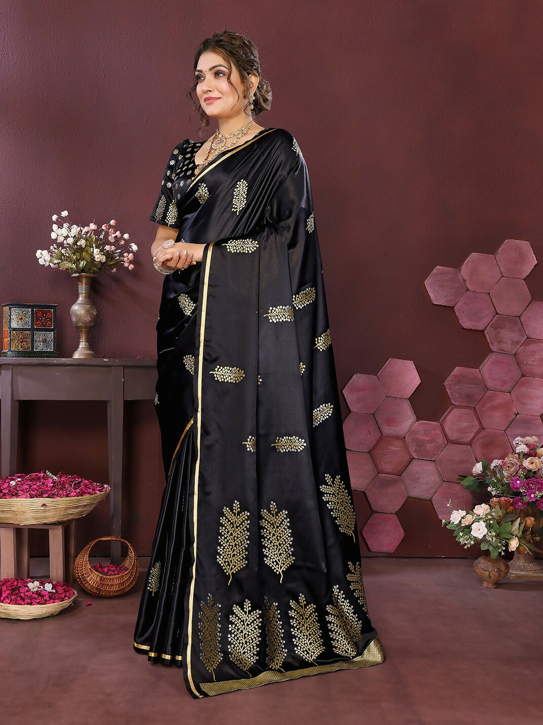 Joban Fashion Black Floral Motifs Banarasi Silk Sarees | Swadesiicart