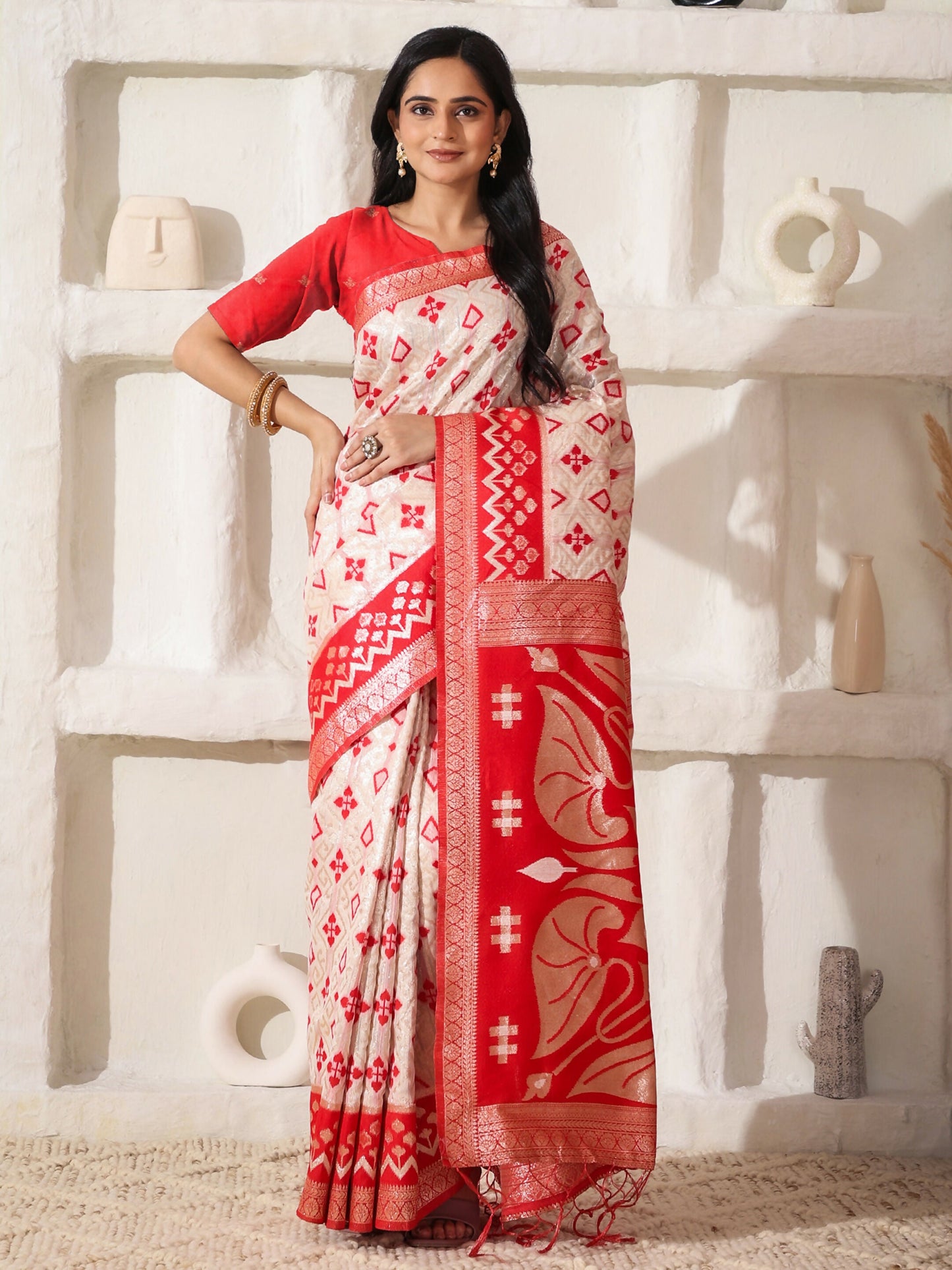 Shree Shyam Fashion Linen Cotton Red & White Saree