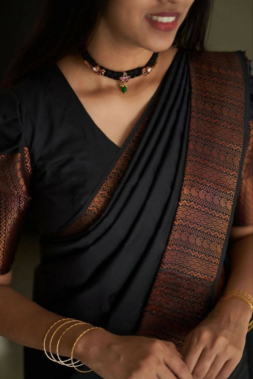 DEIANA'S Beautiful Designer Golden zari Soft Lichi Silk Saree - Black - Swadesiicart