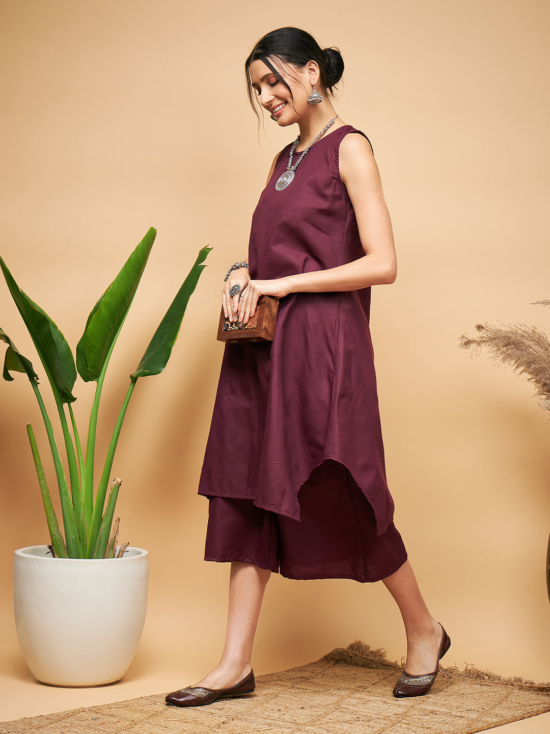 InWeave Women's Wine Solid Short Kurta Palazzo Set - Swadesiicart