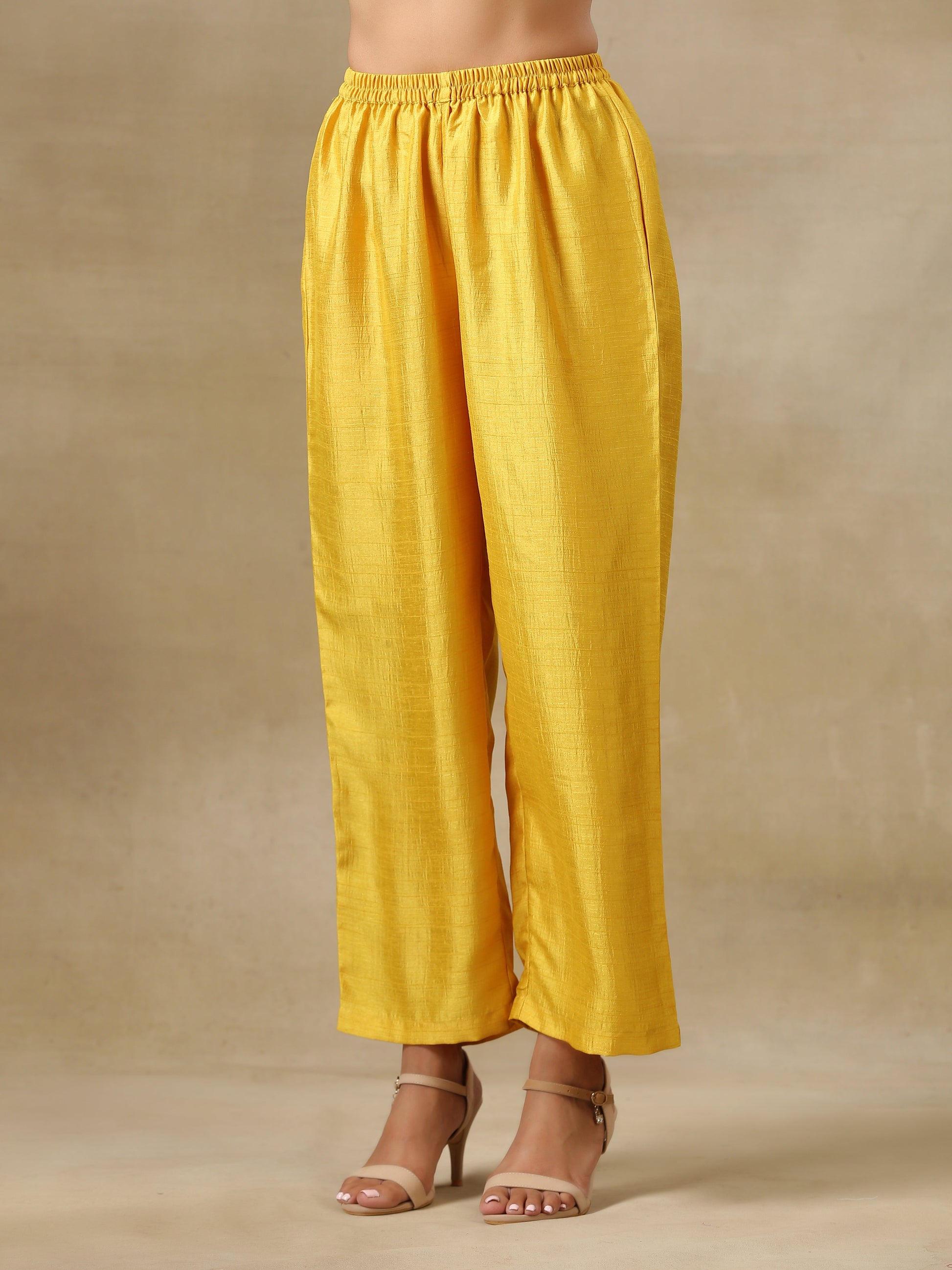 trueBrowns Yellow Textured Silk High Slit Gathered Kurta Set | Swadesiicart
