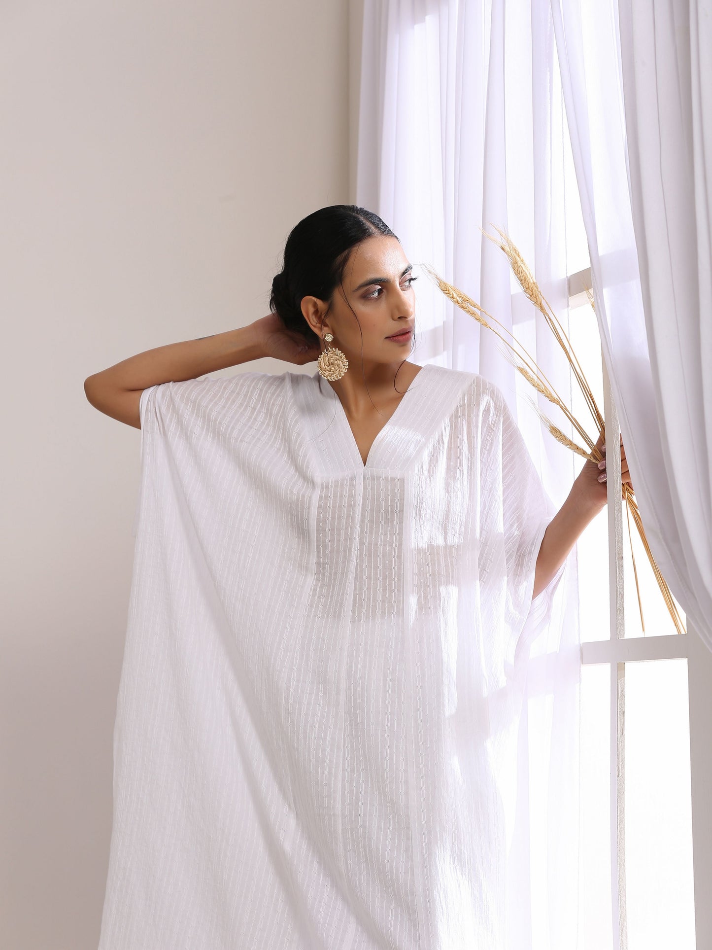 trueBrowns White Dobby Panel Kaftan Kurta Pant Set | Swadesiicart