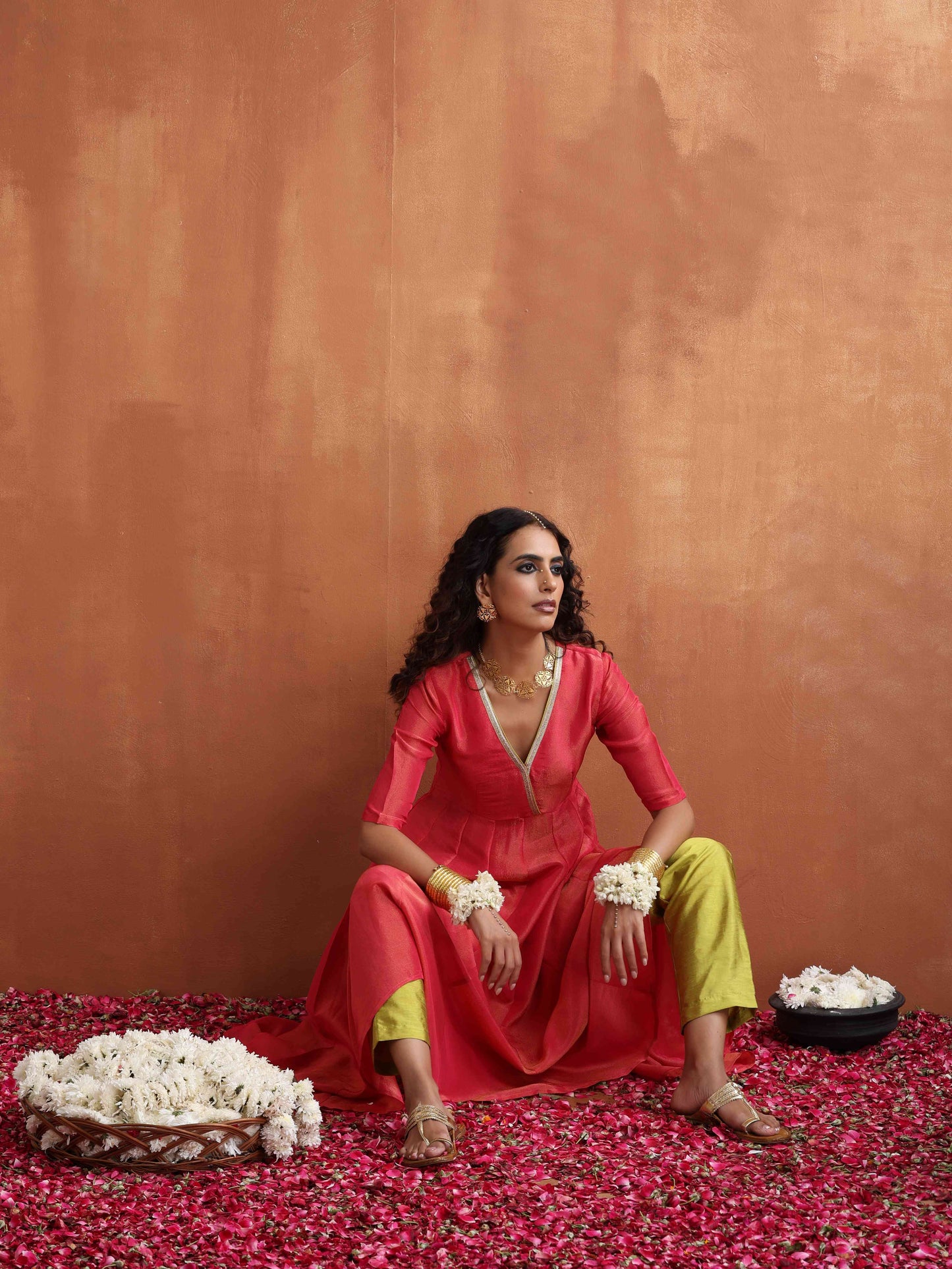 trueBrowns Hot Pink Tissue Flared Anarkali Kurta Set | Swadesiicart