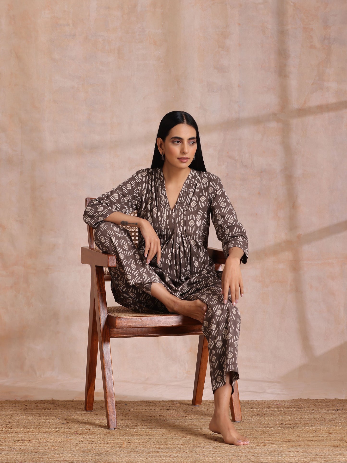 trueBrowns Clay Dabu Geometric Print Cotton Pleated Co-Ord Set - Swadesiicart