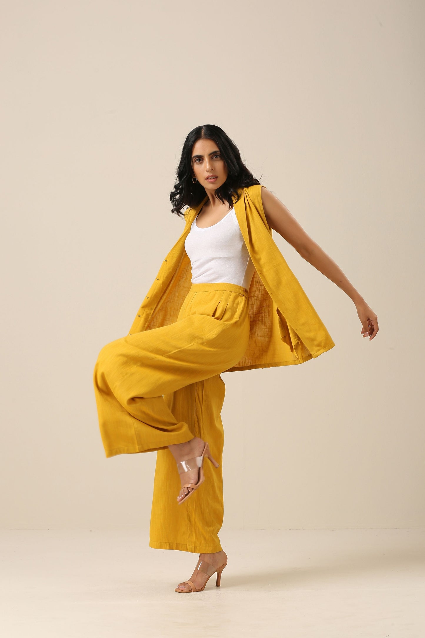 trueBrowns Mustard Yellow Slub Texture Sleevesless Jacket Pant Set | Swadesiicart
