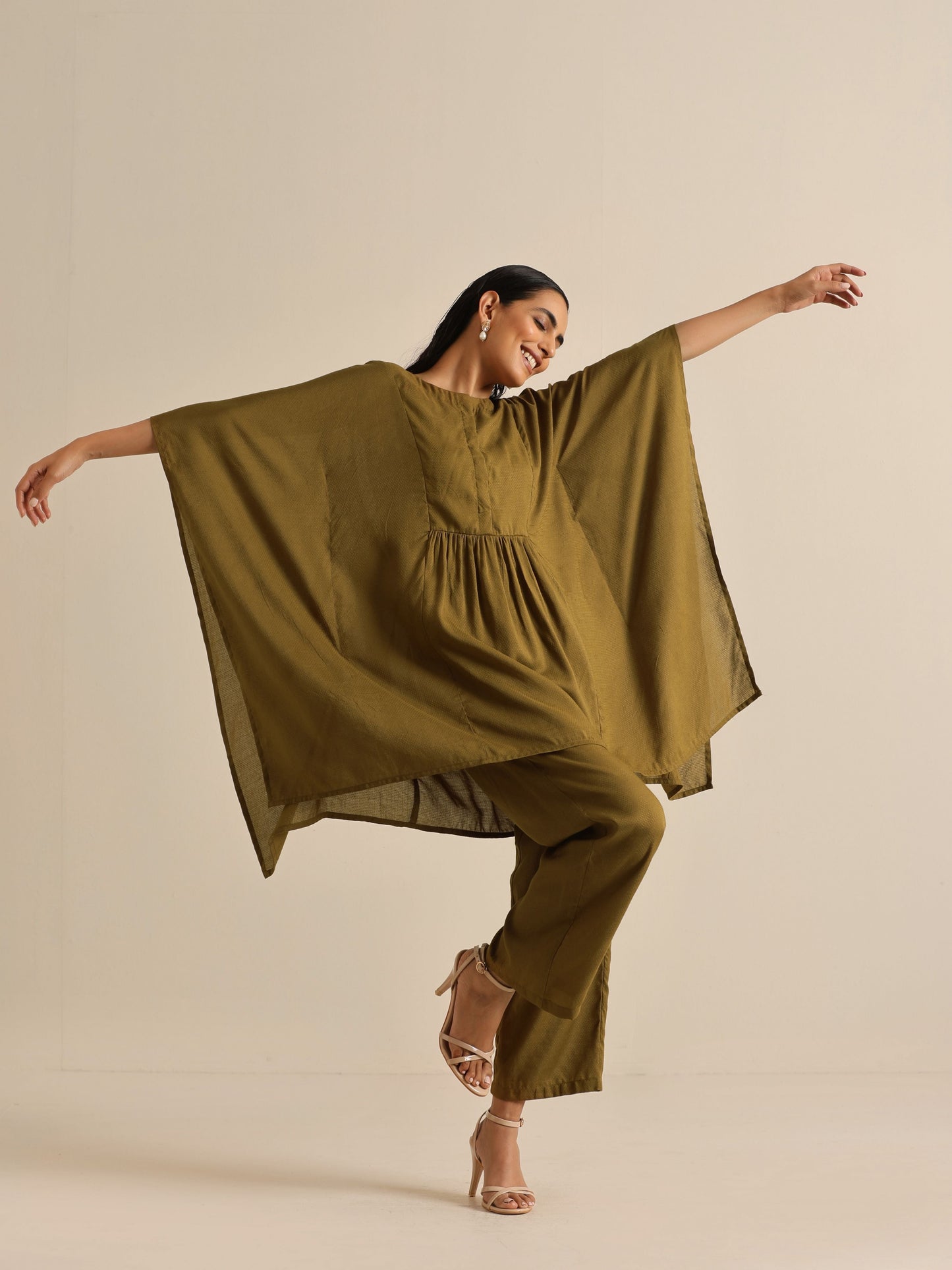 trueBrowns Olive Green Texture Doddy Kaftan Gathered Co-Ord Set - Swadesiicart