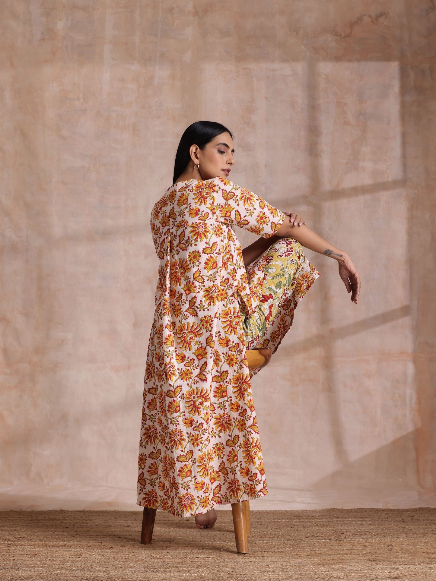 trueBrowns Red Overall Floral On White Cotton Block Print Kurta Pant Set | Swadesiicart
