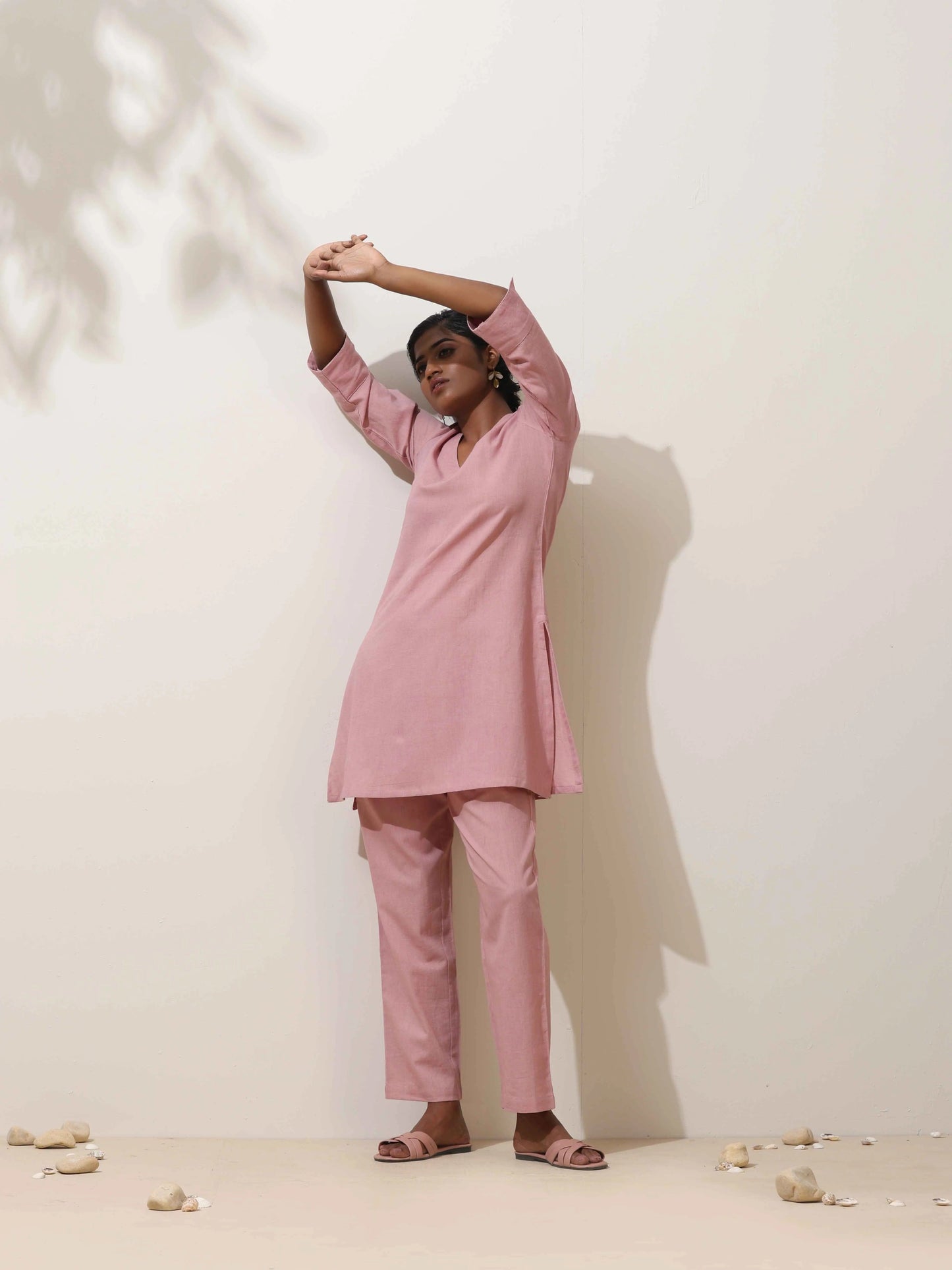 trueBrowns Pink Cotton Linen Kurta Co-Ord Set - Swadesiicart
