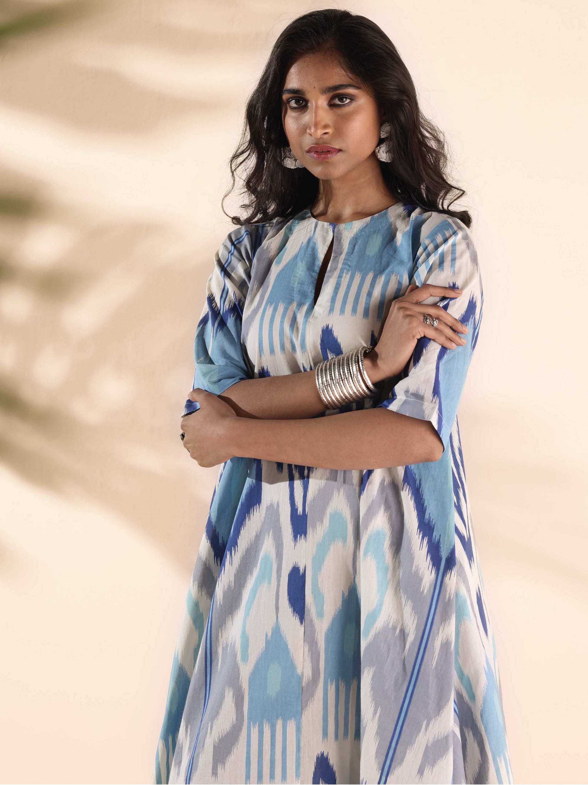 trueBrowns Blue Cotton Ikat Flared Kurta Pant Set | Swadesiicart