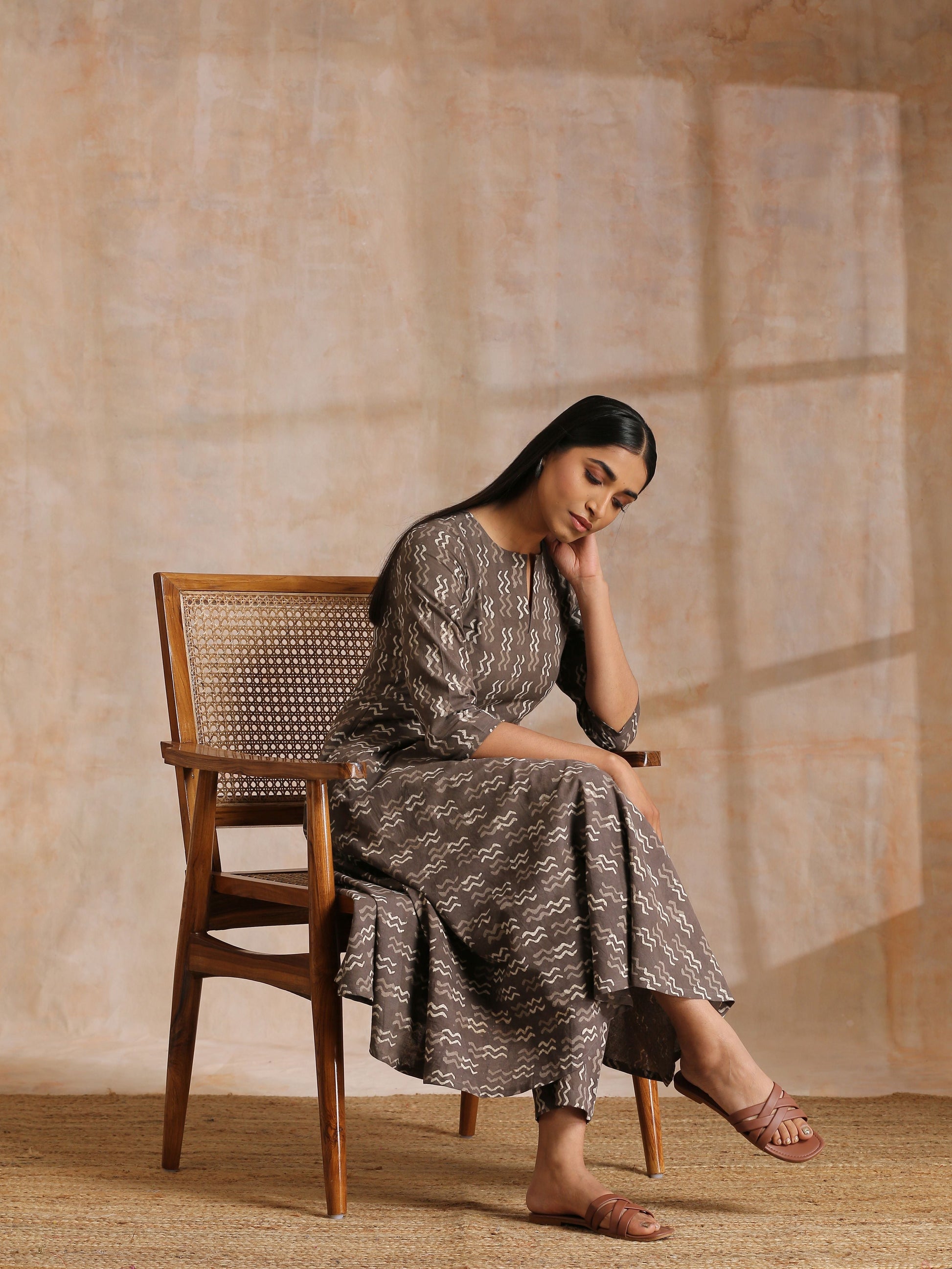 trueBrowns Clay Dabu Zig-Zag Motifs Print Cotton Flared Kurta Pant Set | Swadesiicart
