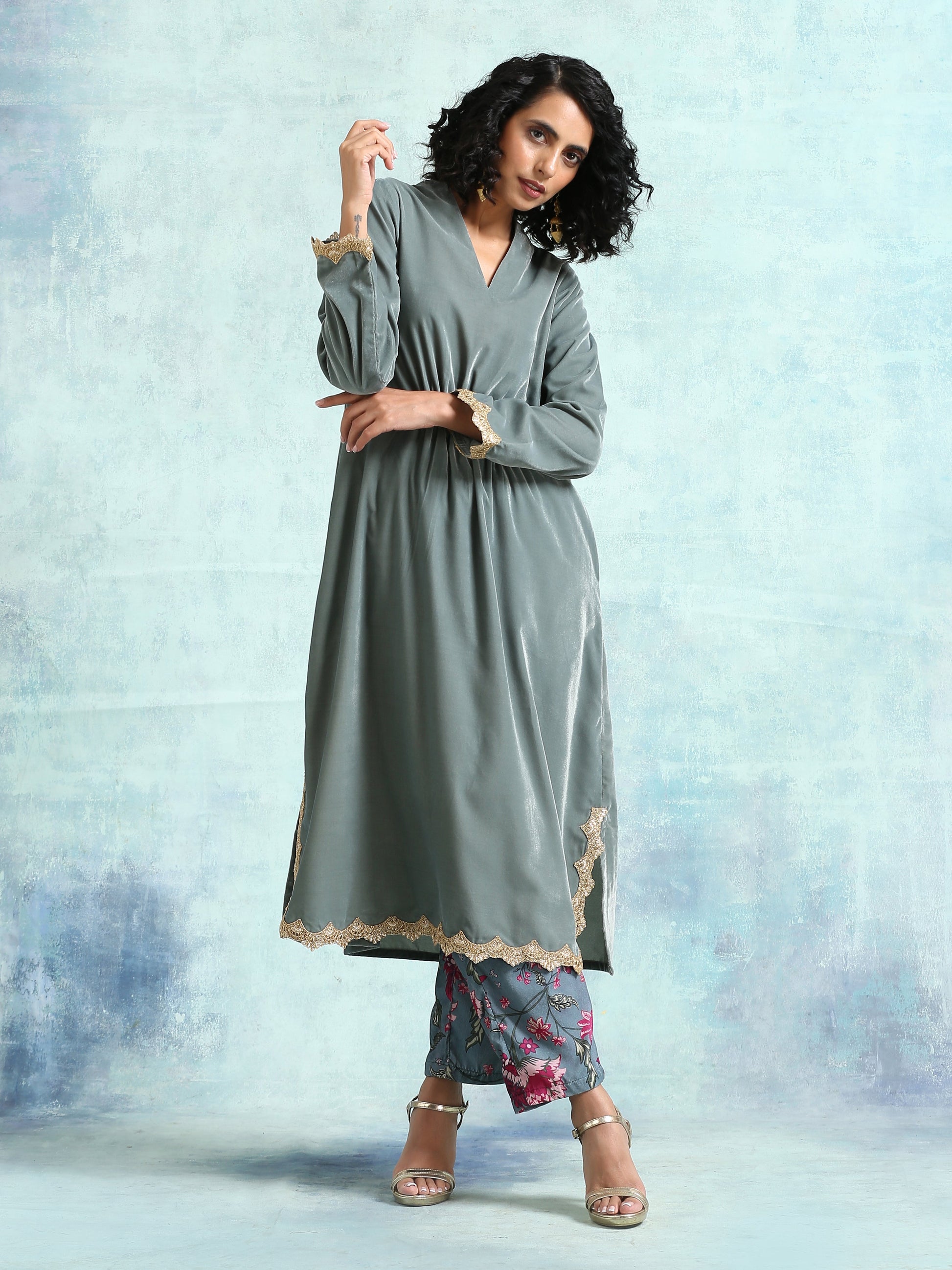 trueBrowns Grey Velvet Lace Kurta Pant Set | Swadesiicart