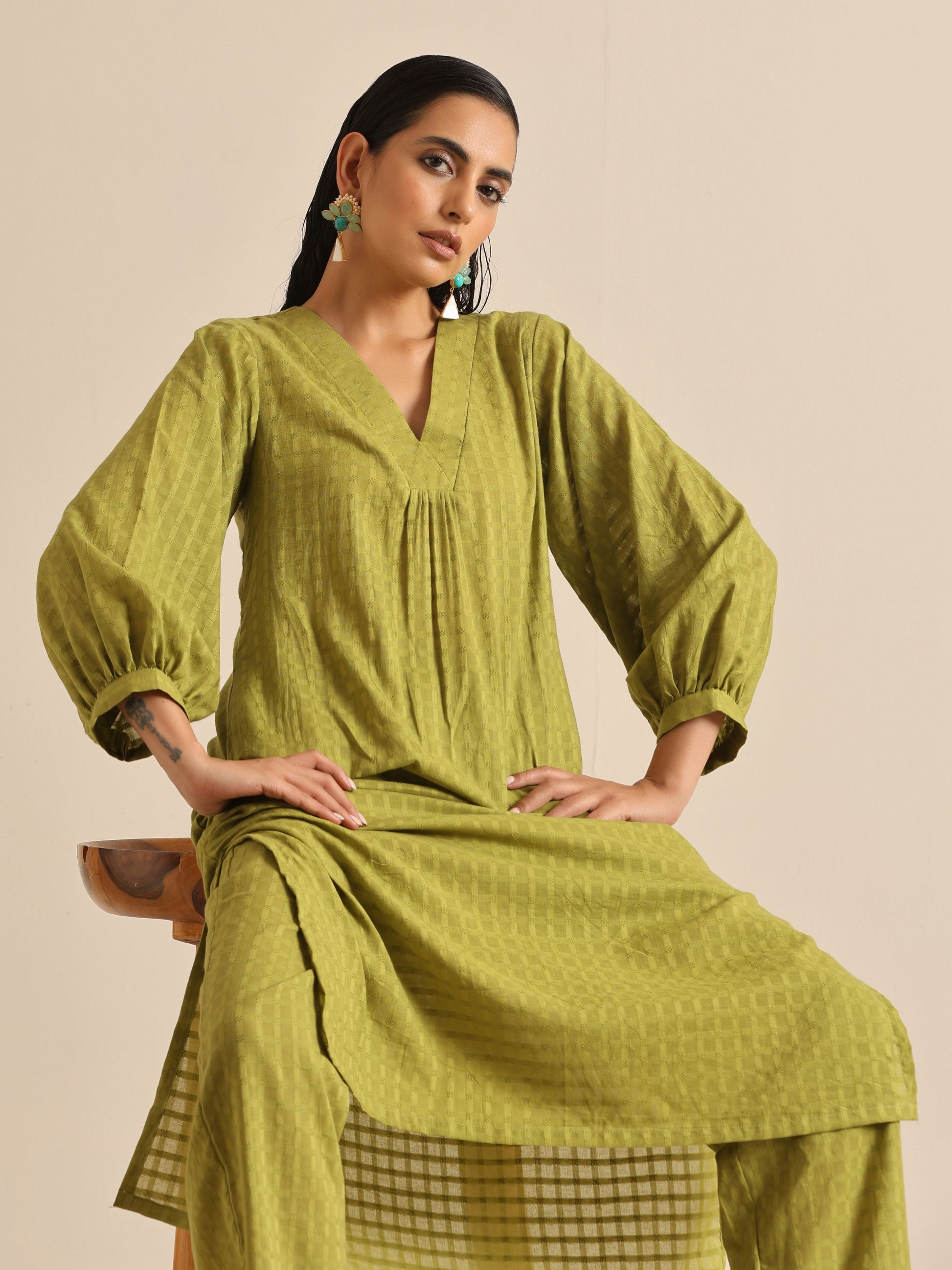 trueBrowns Fresh Green Dobby Puff Sleeve Kurta Pant Set | Swadesiicart