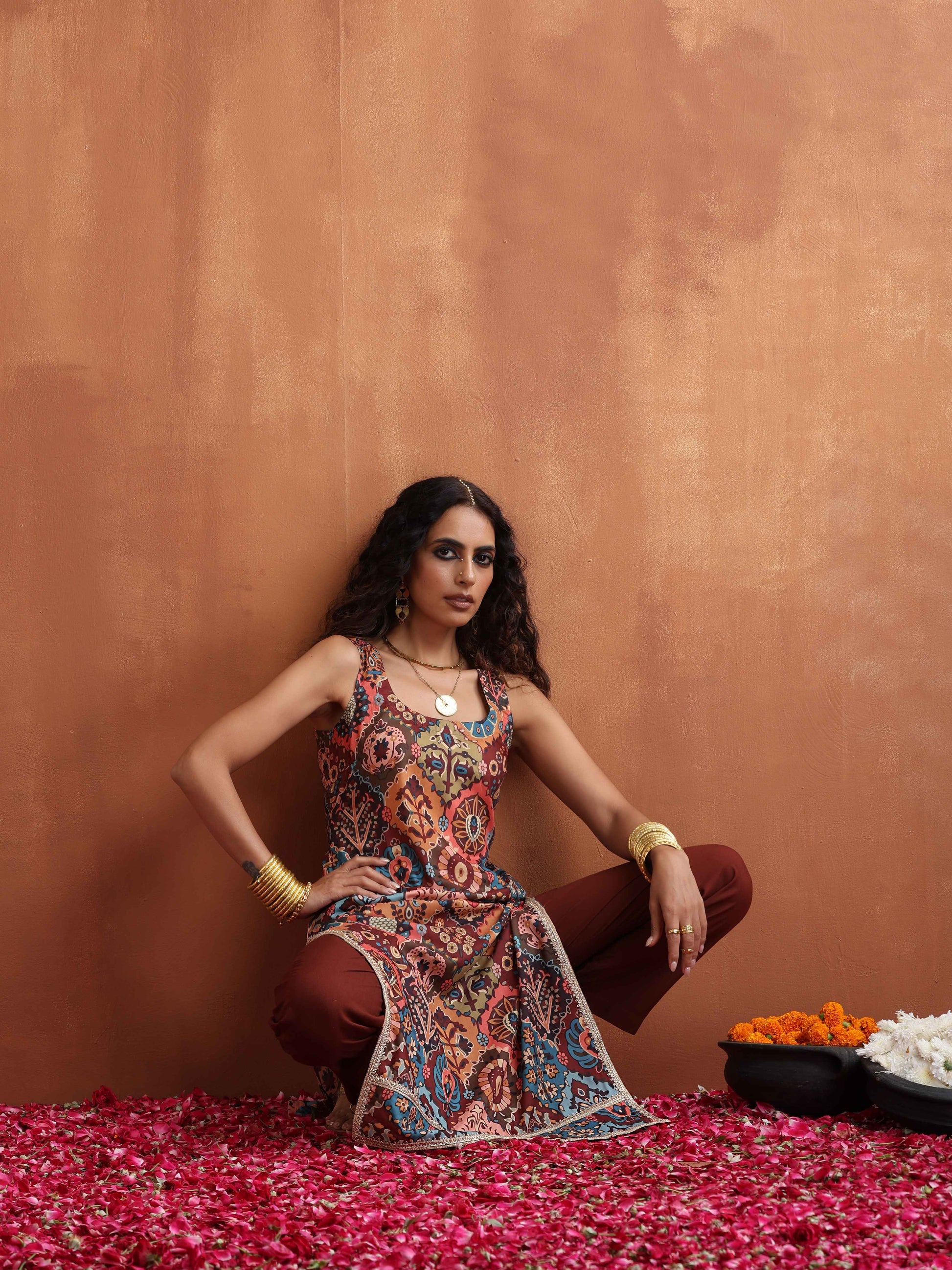 trueBrowns Cola Print Straight Kurta Set | Swadesiicart