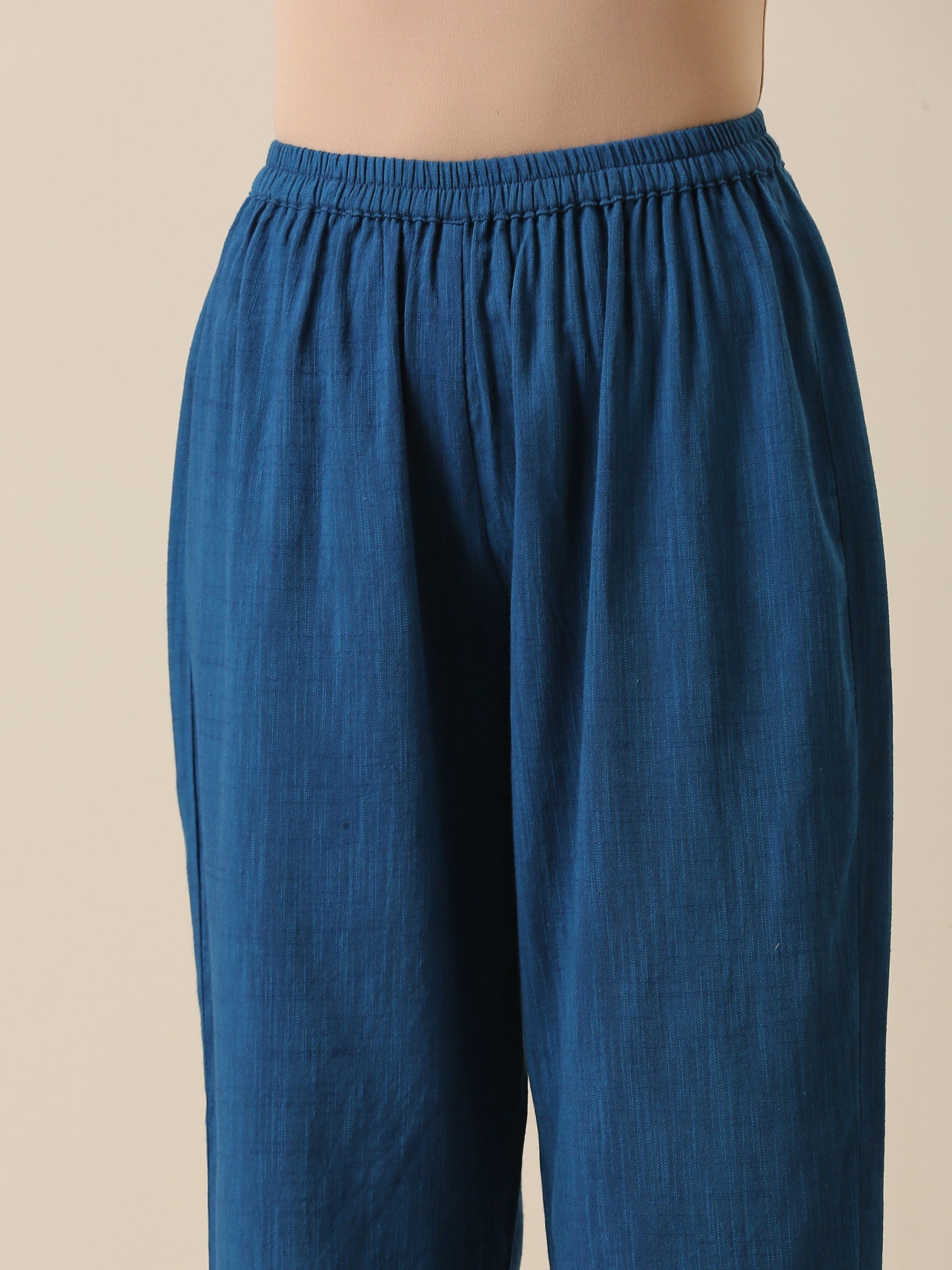 trueBrowns Classic Blue Slub Texture Sleeveless Flared Kurta Pant Set | Swadesiicart
