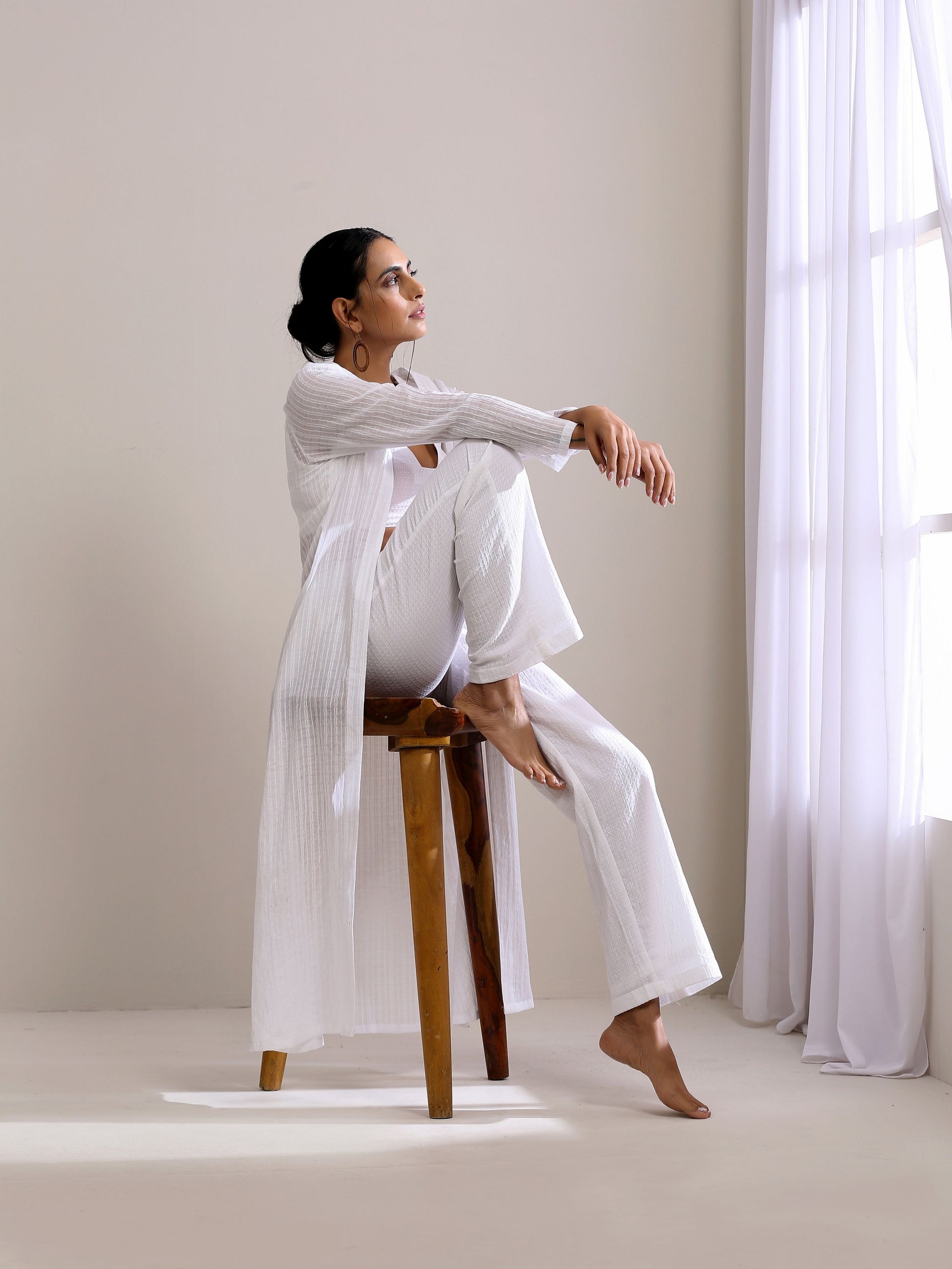 trueBrowns White Dobby Overlay Jacket Blouse Pant Set | Swadesiicart