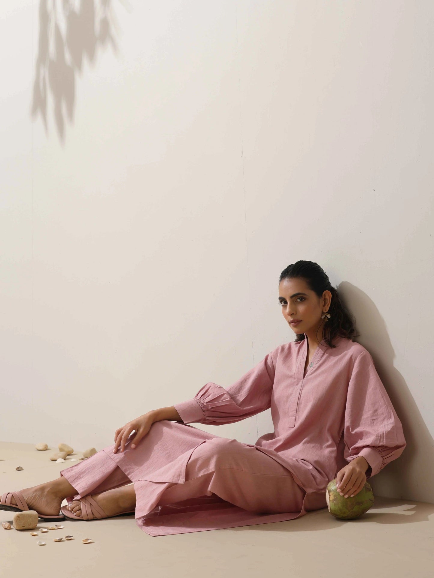 trueBrowns Pink Cotton Linen Kurta Pant Set | Swadesiicart
