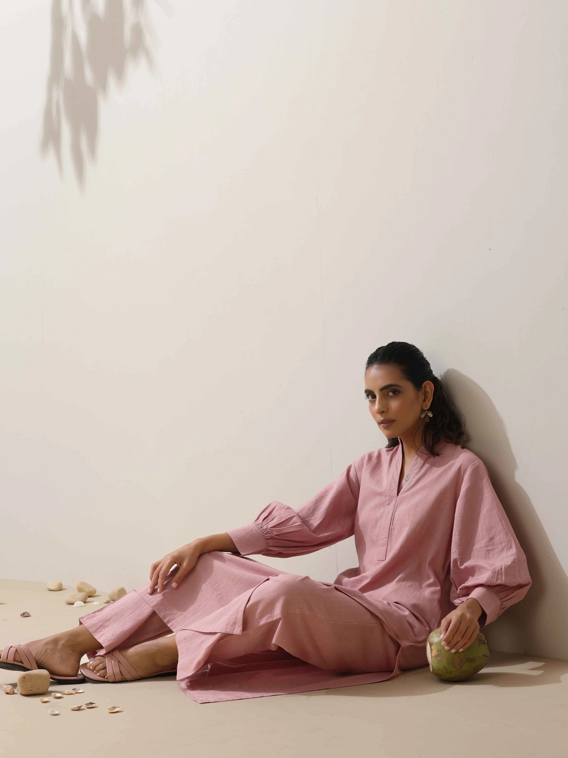 trueBrowns Pink Cotton Linen Kurta Pant Set | Swadesiicart