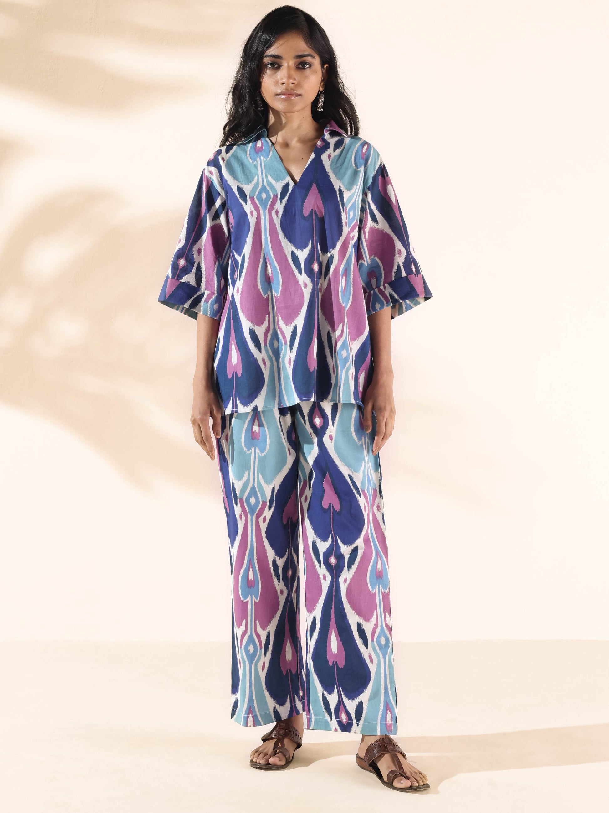 trueBrowns Blue Cotton Ikat V-neck Co-ord Set - Swadesiicart