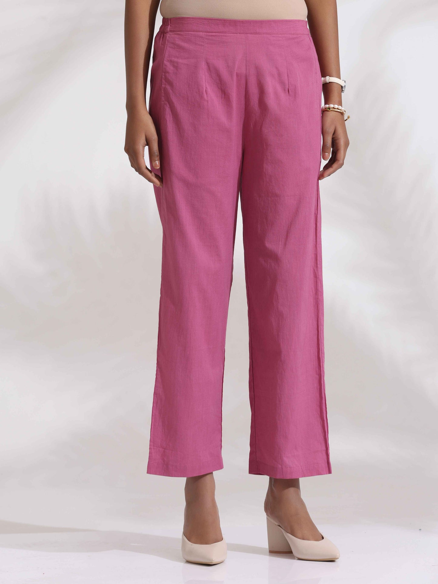 trueBrowns Pink Cotton Floral Embroidered Flared Kurta Set | Swadesiicart