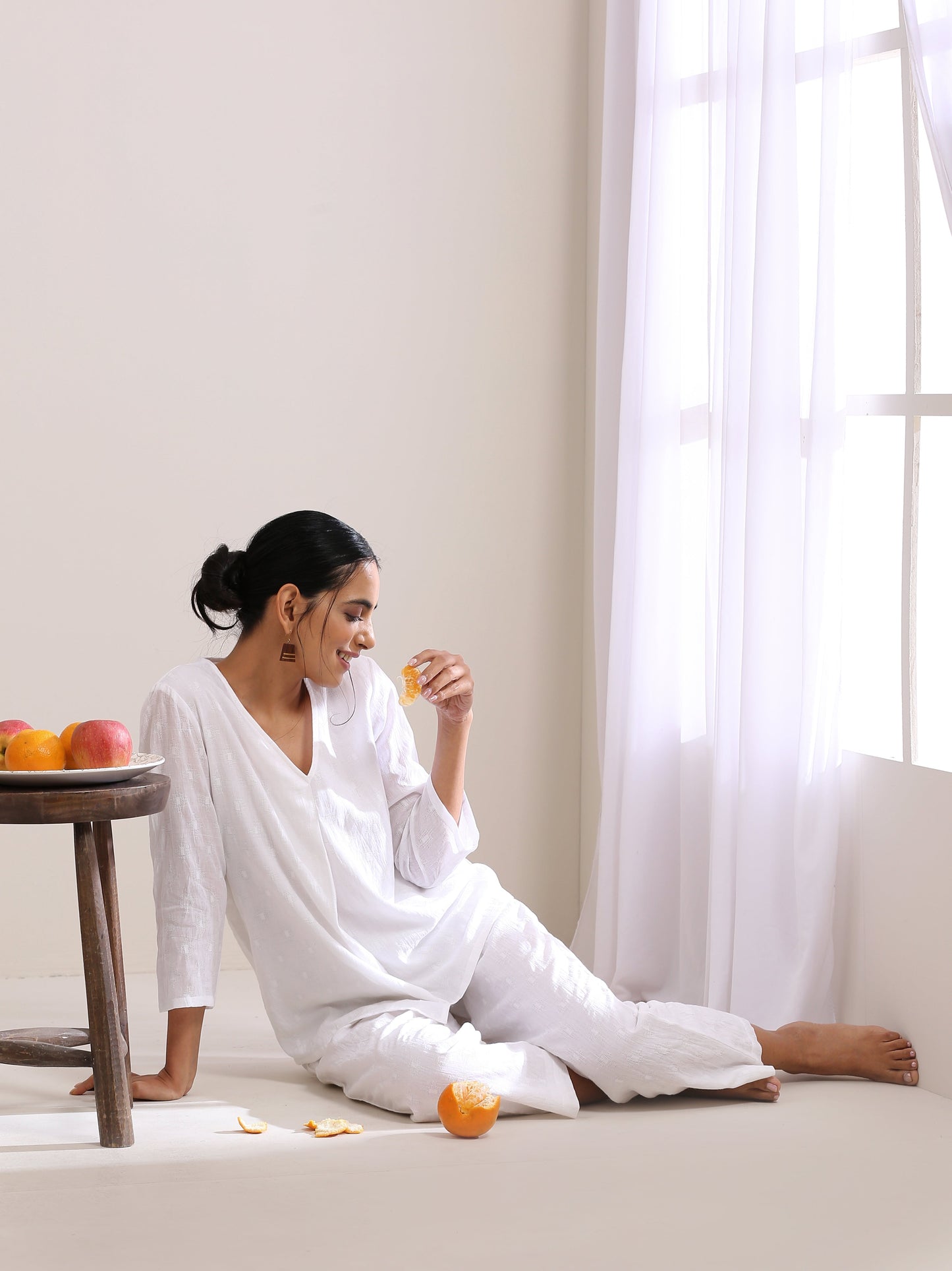 trueBrowns White Dobby Short Asymmetric Co-Ord Set - Swadesiicart