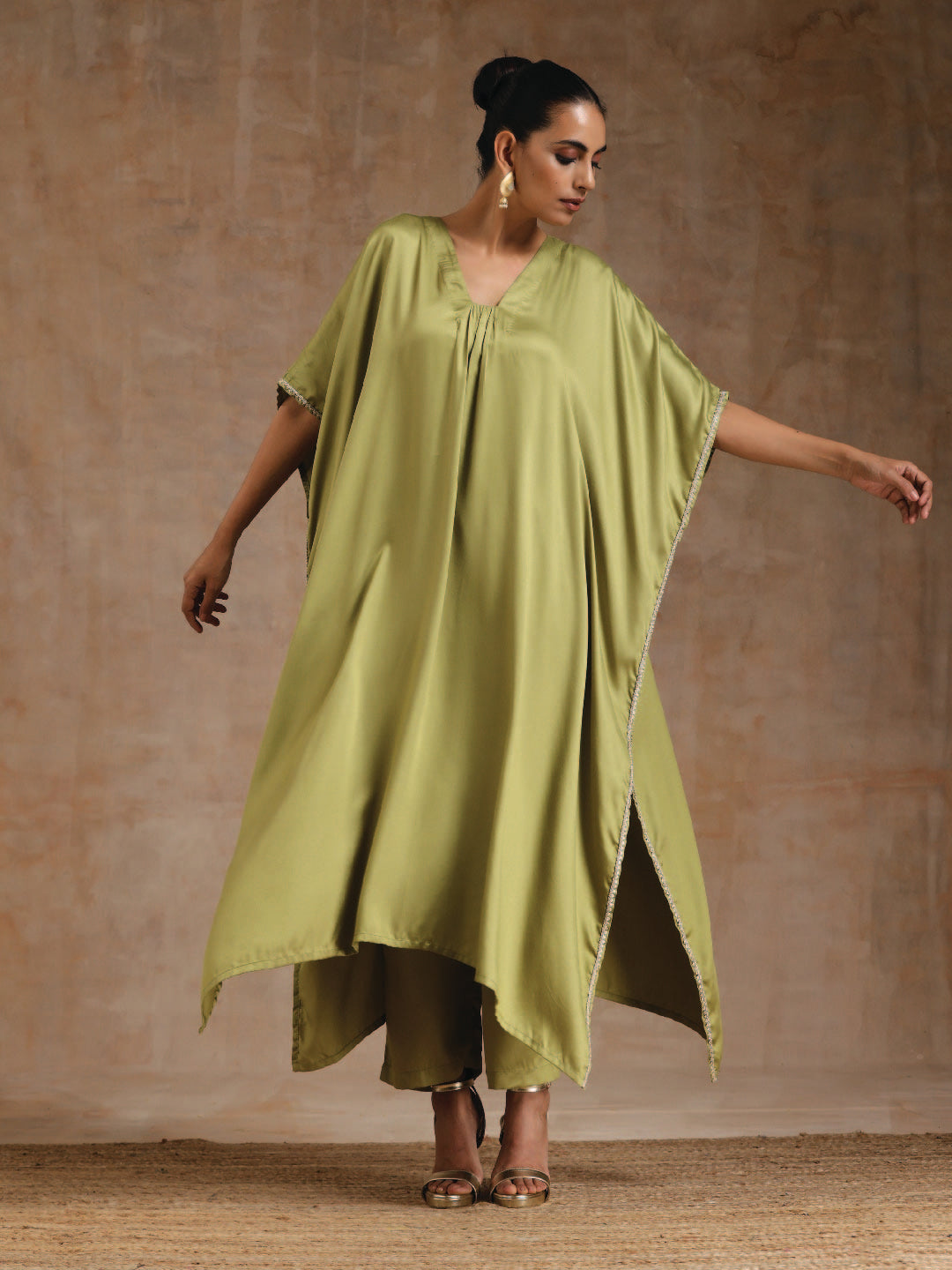 trueBrowns Light Green Modal Satin Kaftan Kurta Set | Relove | Swadesiicart