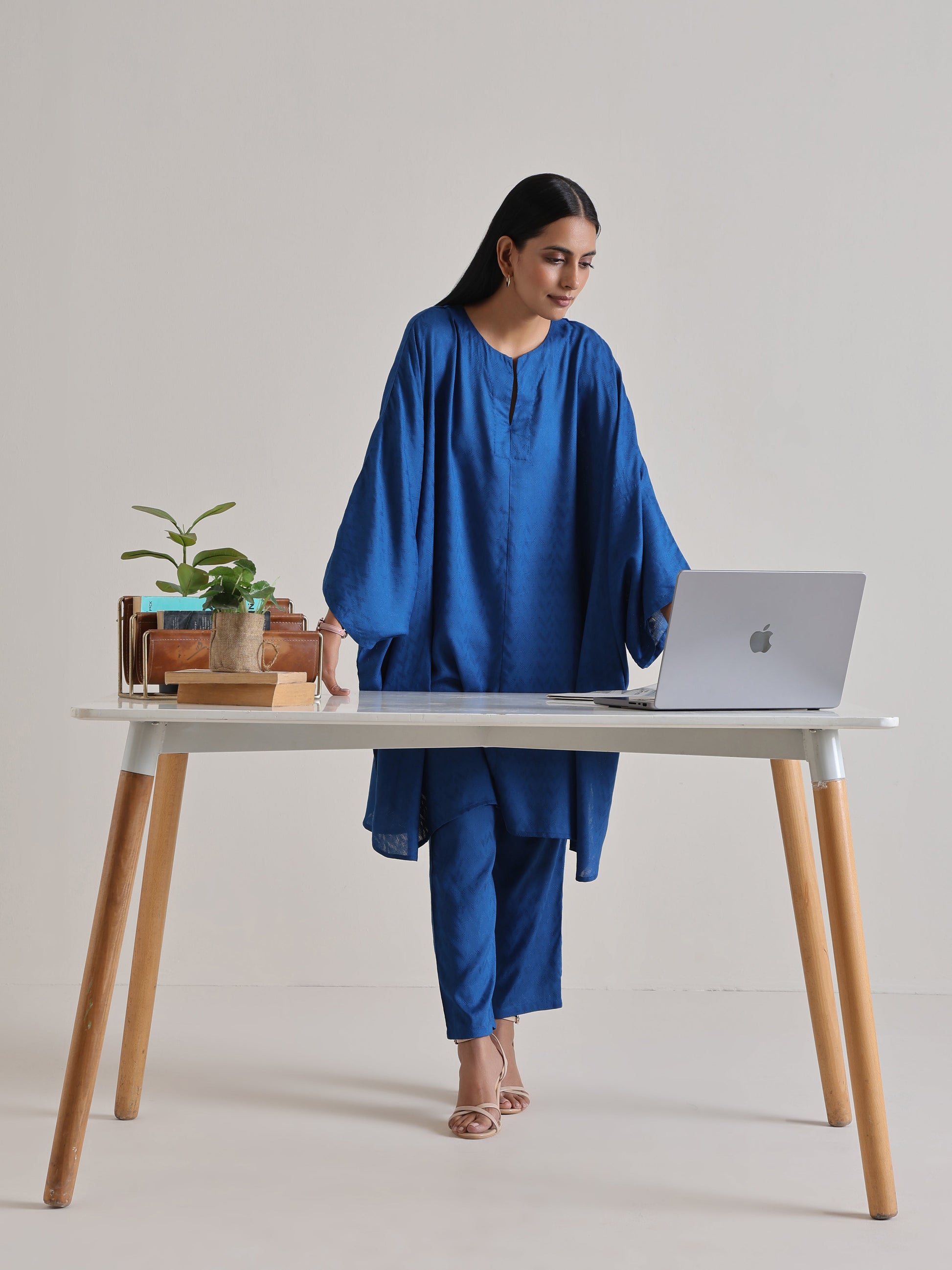 trueBrowns Ink Blue Oversized Round Co-Ord Set - Swadesiicart