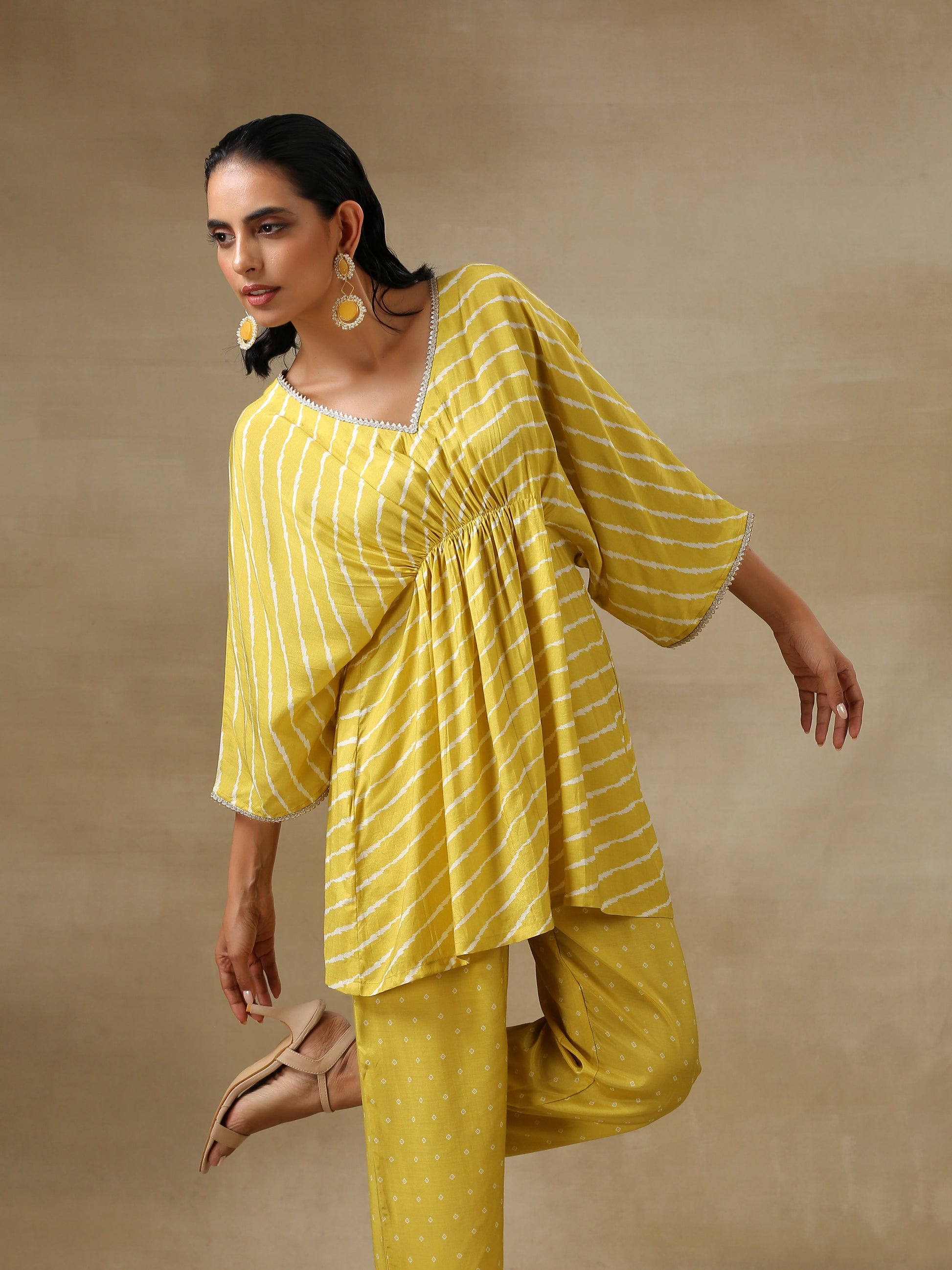 trueBrowns Lime Green Bandhani Printed Silk Drop Shoulder Co-Ord Set | Relove - Swadesiicart