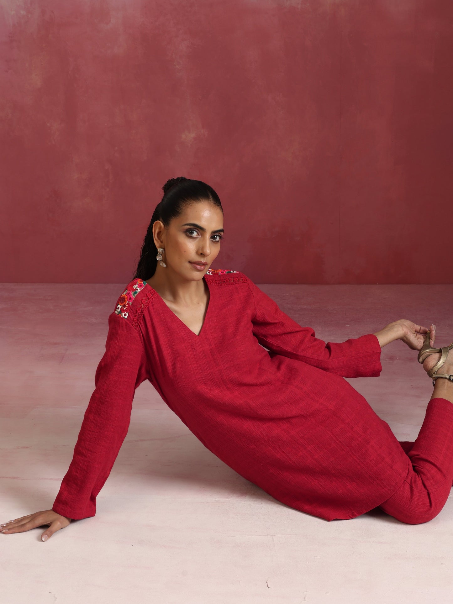 trueBrowns Red Cotton Dobby Kurta Co-ord set - Swadesiicart