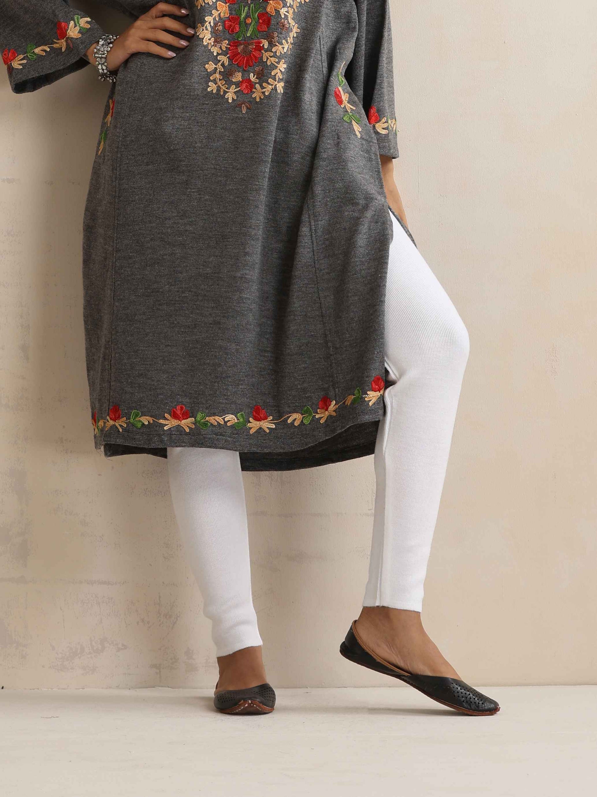 trueBrowns Grey Kashmiri Embroidered Woollen Phiran Kurta | Swadesiicart