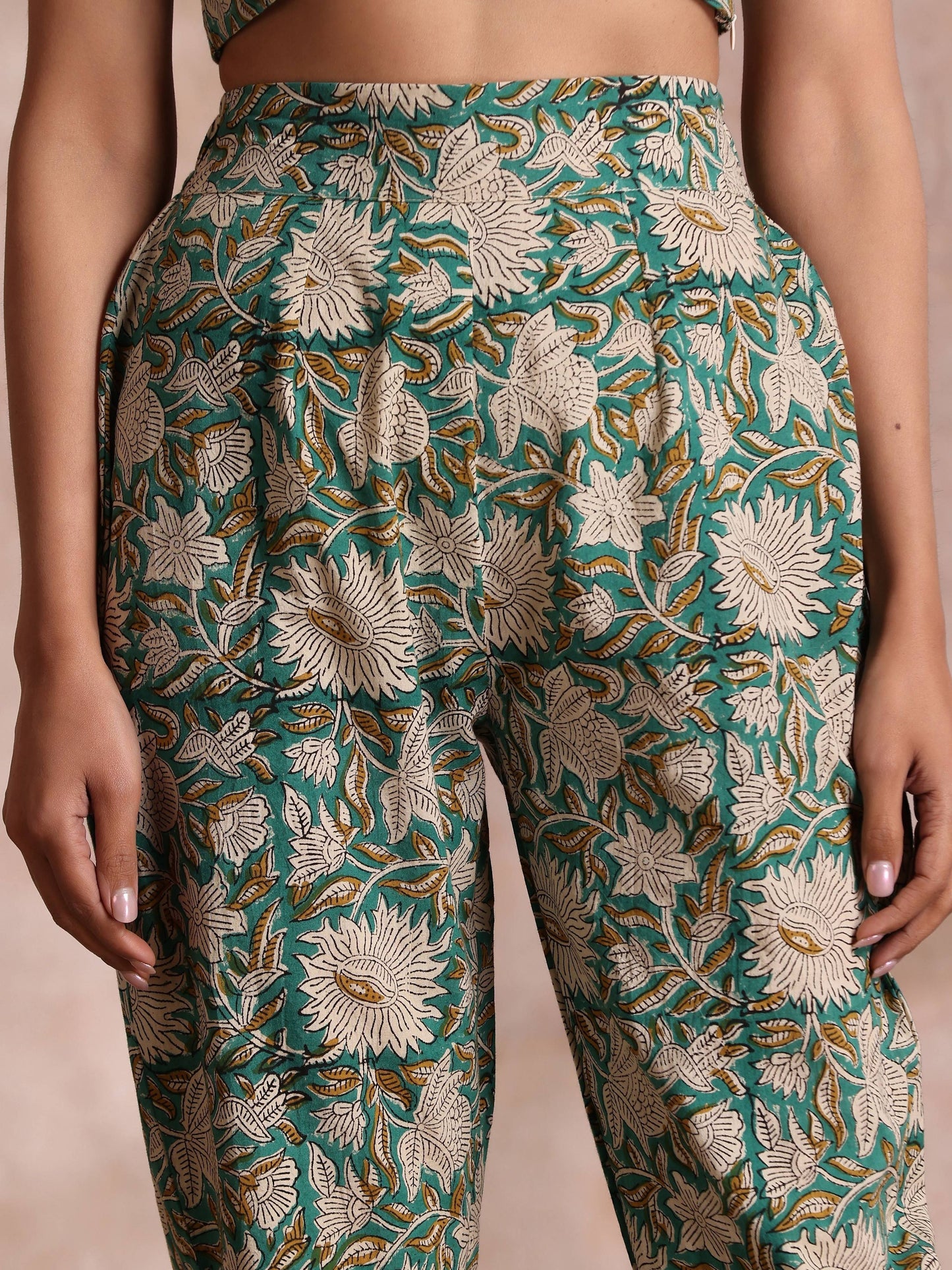 trueBrowns Fern Green Overall Floral Block Print Cotton Pant Suit Set | Swadesiicart