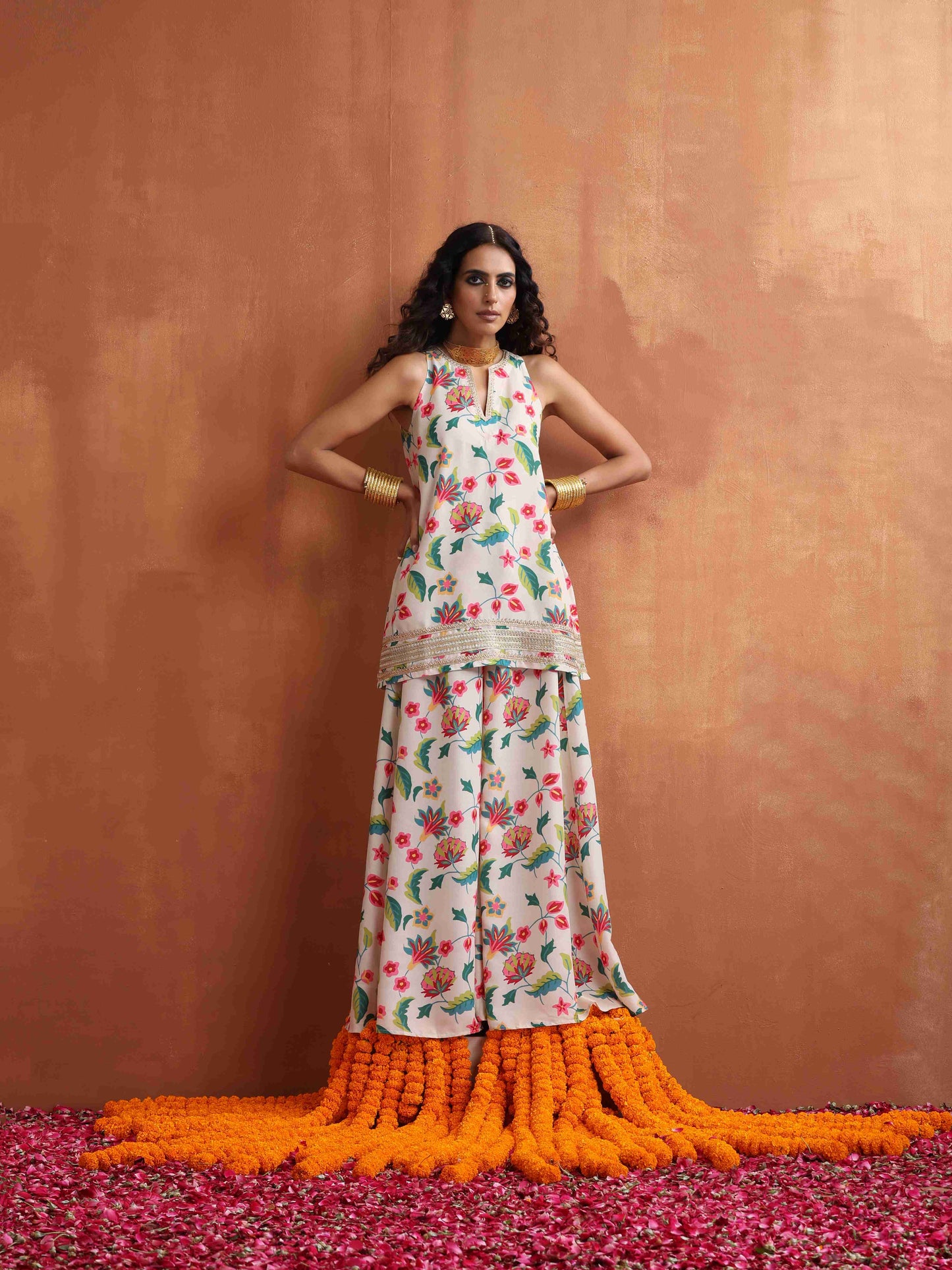 trueBrowns Off White Print Sharara Set | Swadesiicart