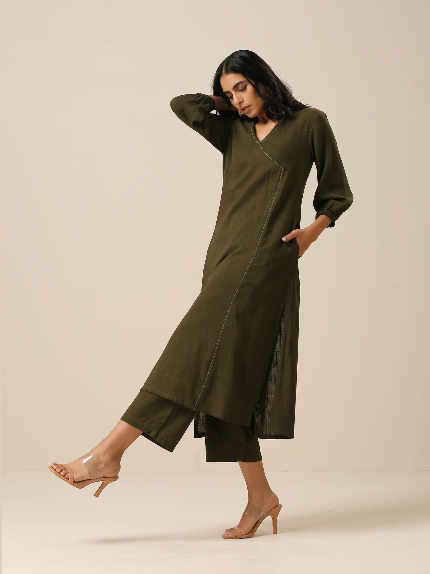 trueBrowns Olive Green Slub Texture Kurta Pant Set | Swadesiicart