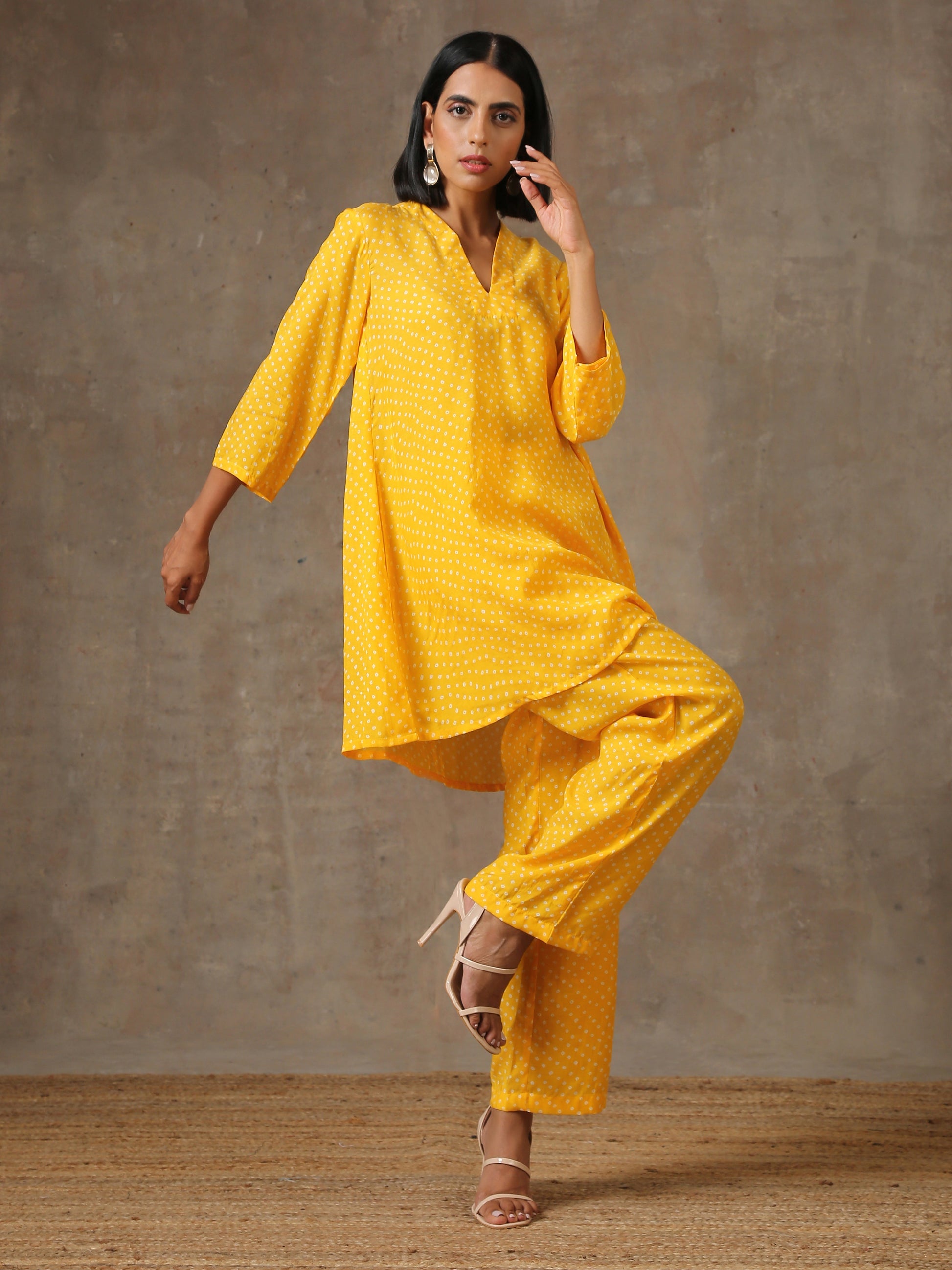 trueBrowns Yellow Bandhani Flare Printed Silk Co-Ord Set - Swadesiicart