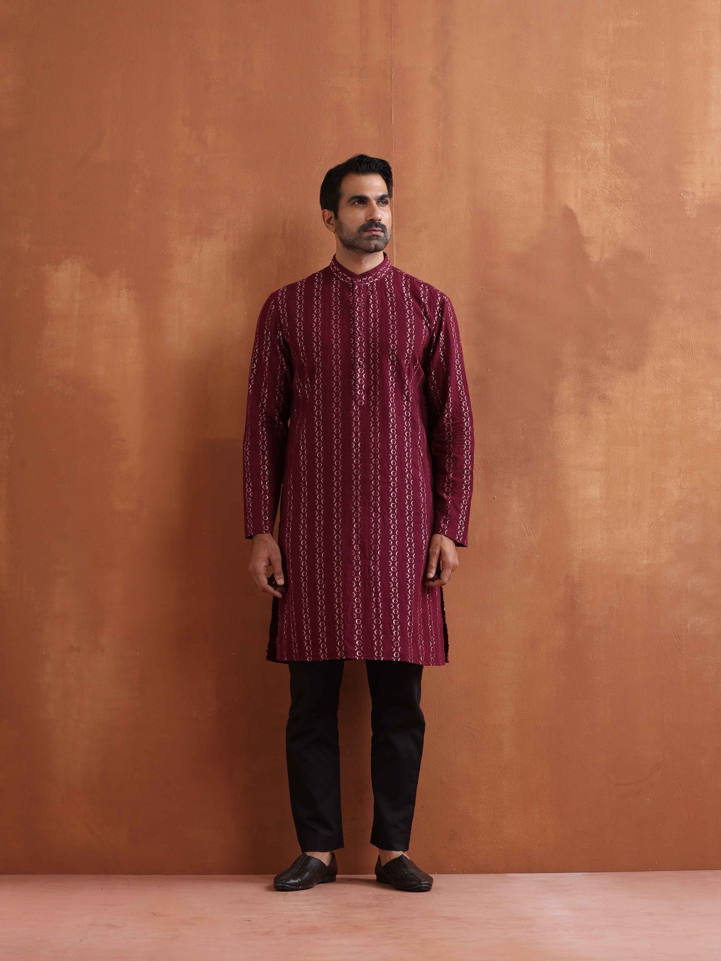 trueBrowns Men's Dark Purple Cotton Dobby Kurta | Swadesiicart
