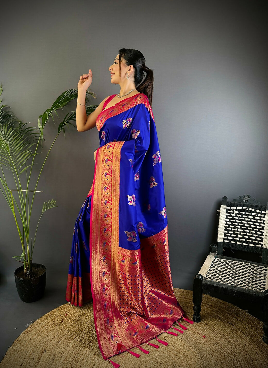 Joban Fashion Banarasi Royal Blue Woven Soft Silk Saree | Swadesiicart