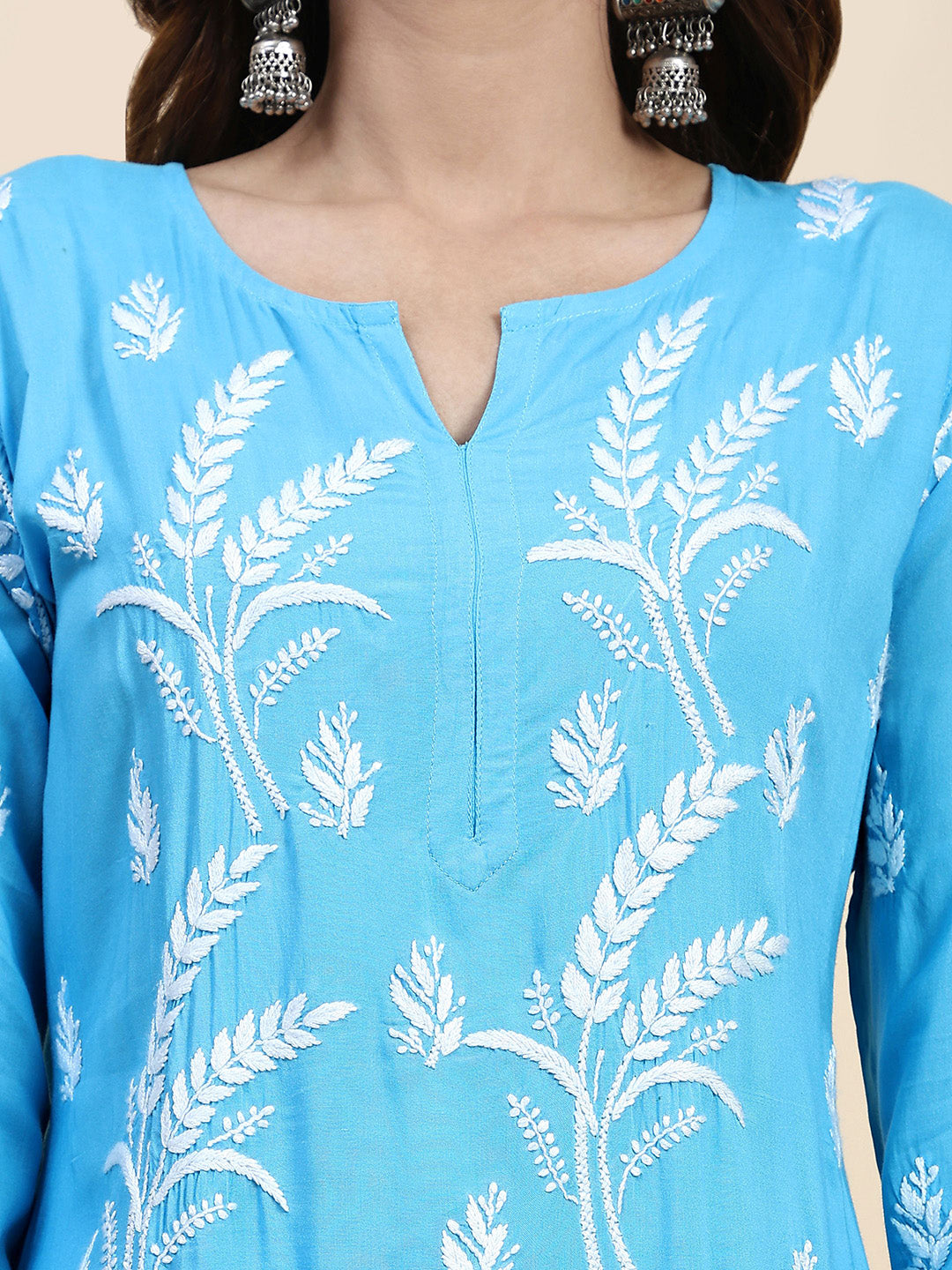 HOUSE OF KARI Floral Embroidered Chikankari Pure Cotton Straight Kurta With Trousers | Swadesiicart