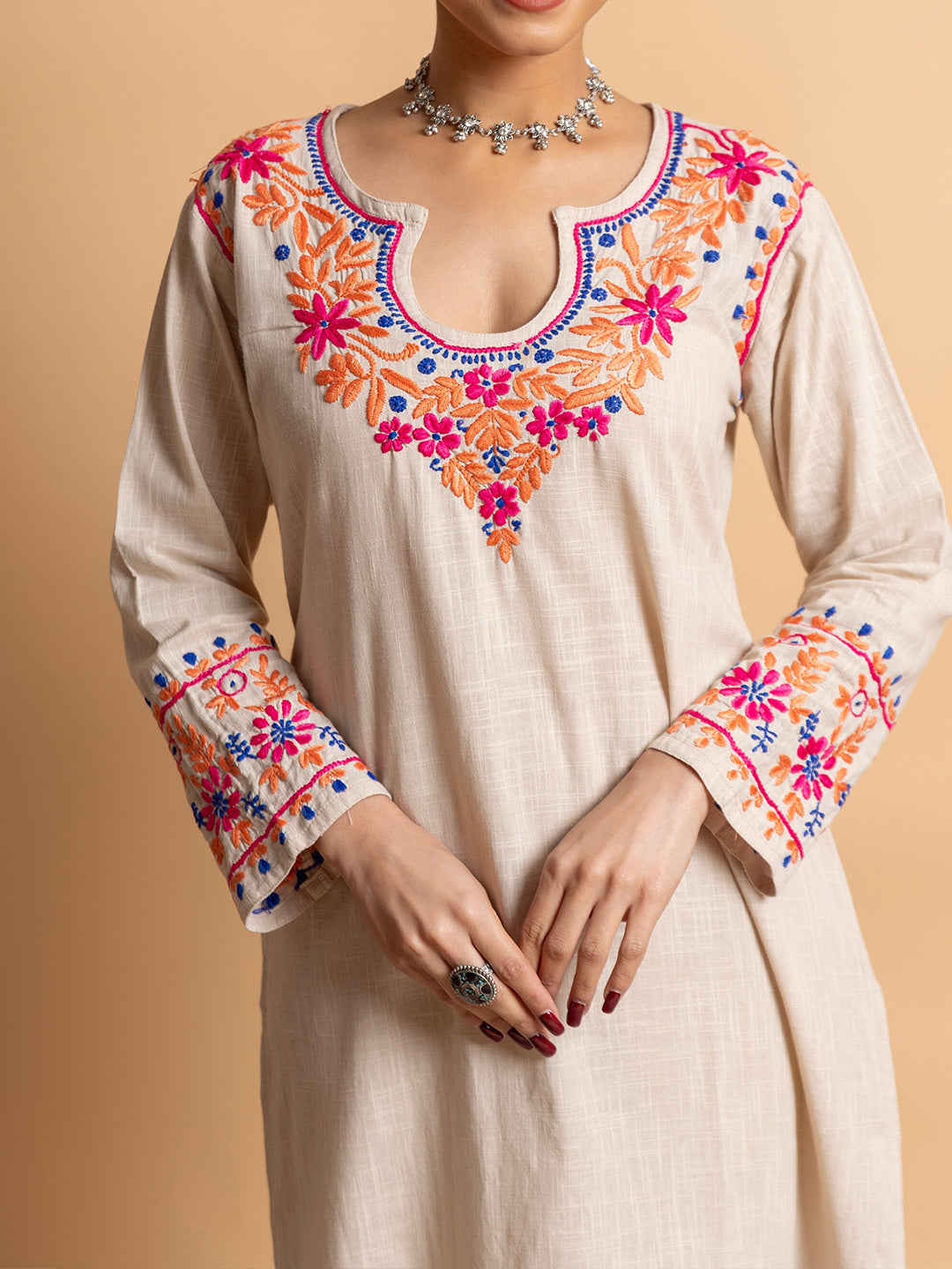 HOUSE OF KARI Floral Embroidered Chikankari Kurta With Palazzo | Swadesiicart