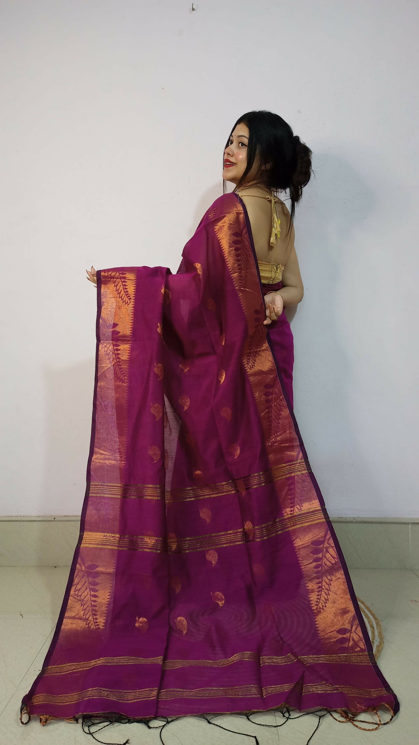 Exclusive Collection Beautiful Magenta Cotton Silk Woven Handloom Saree With Running Blouse Piece - Swadesiicart