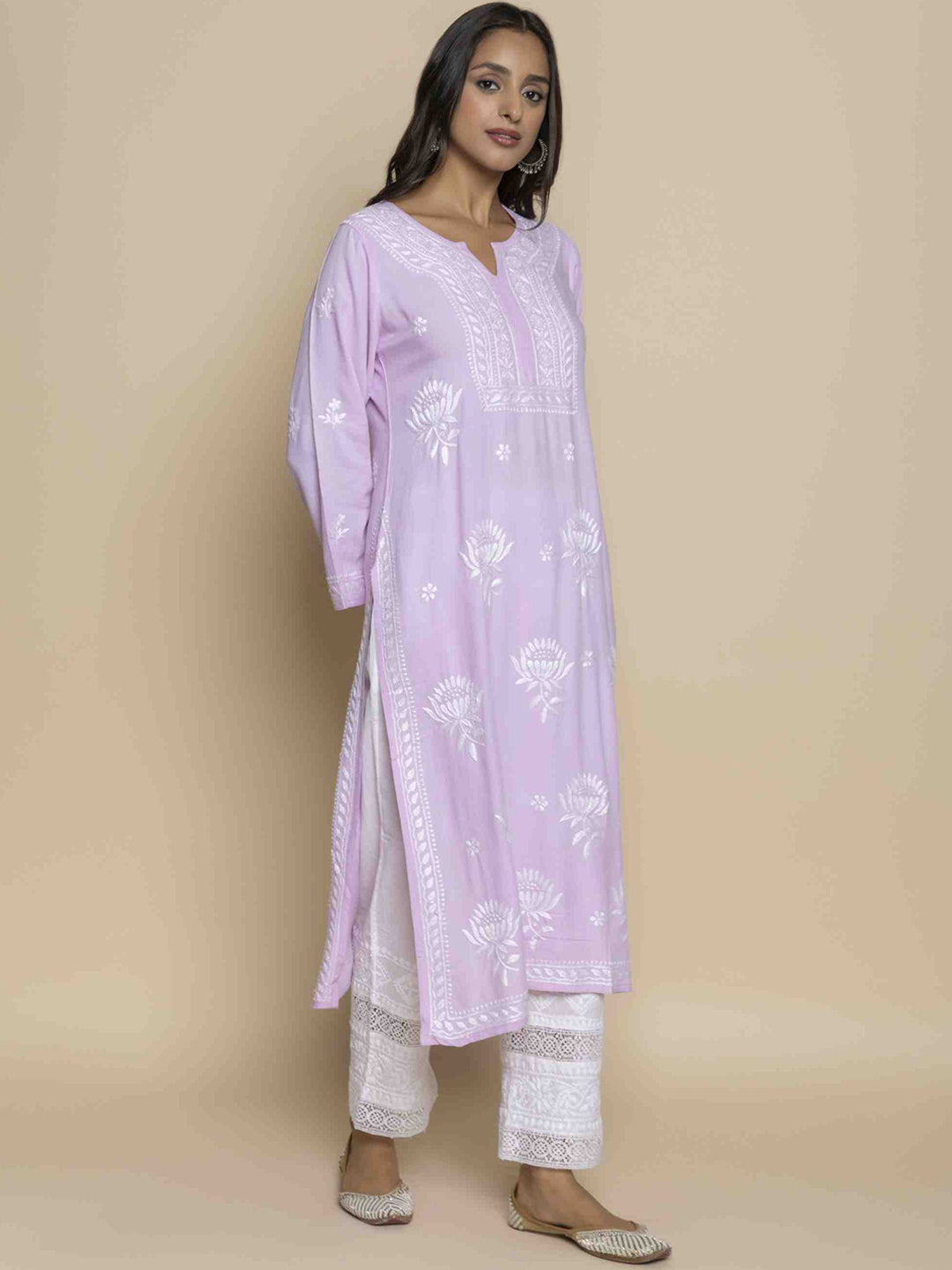 HOUSE OF KARI Floral Embroidered Chikankari Straight Kurta | Swadesiicart