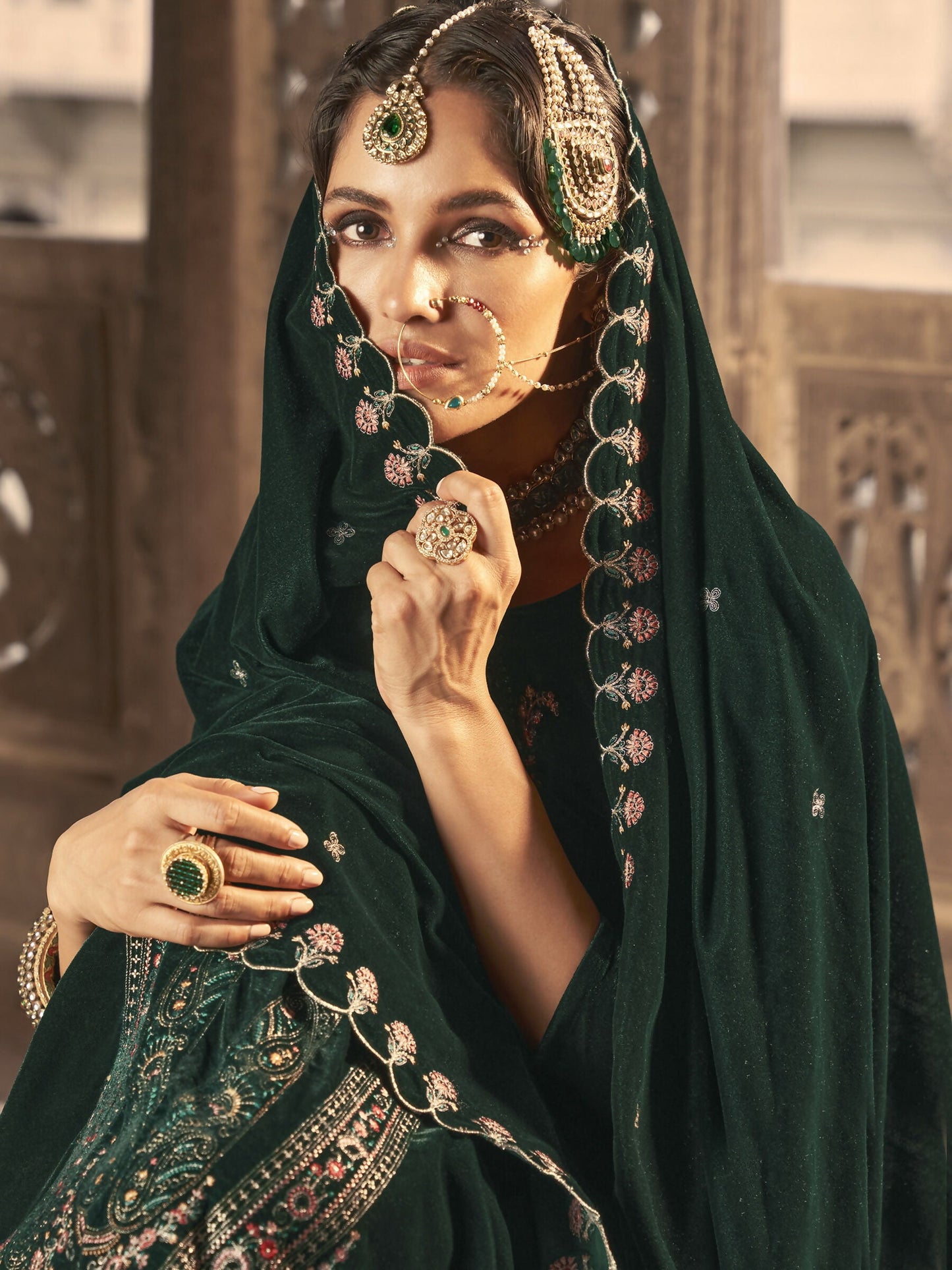 Jyoti Fashion Women's Green Velvet Floral Resham Thread with Jari work Kurta with Trouser & Dupatta | Swadesiicart