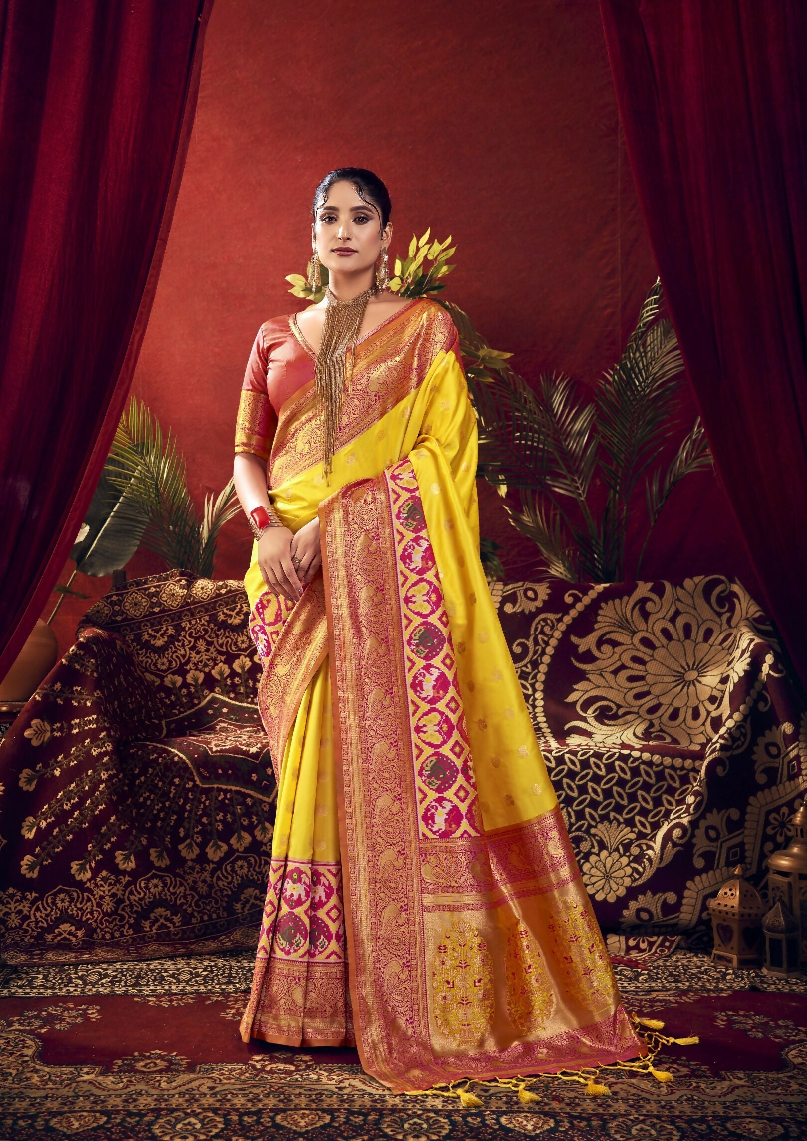 Vishnu Weaves Women's Yellow Paithani Silk Saree with Blouse - Swadesiicart