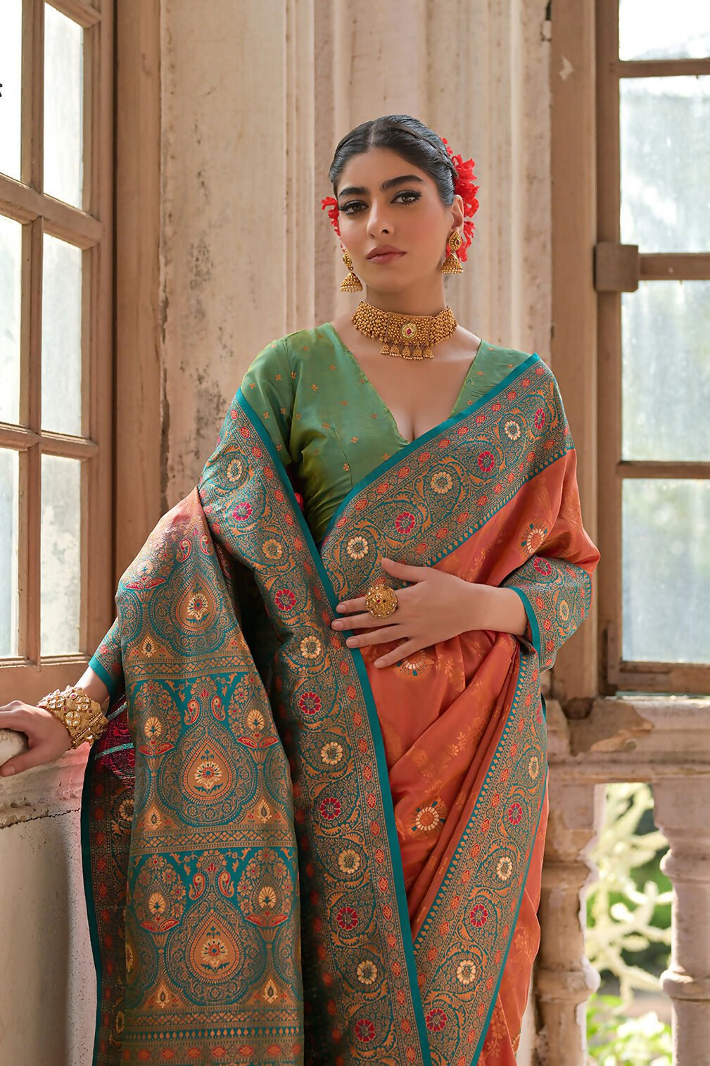 Vishnu Weaves Women's Peach Banarasi Silk Zari Woven Saree with Blouse - Swadesiicart