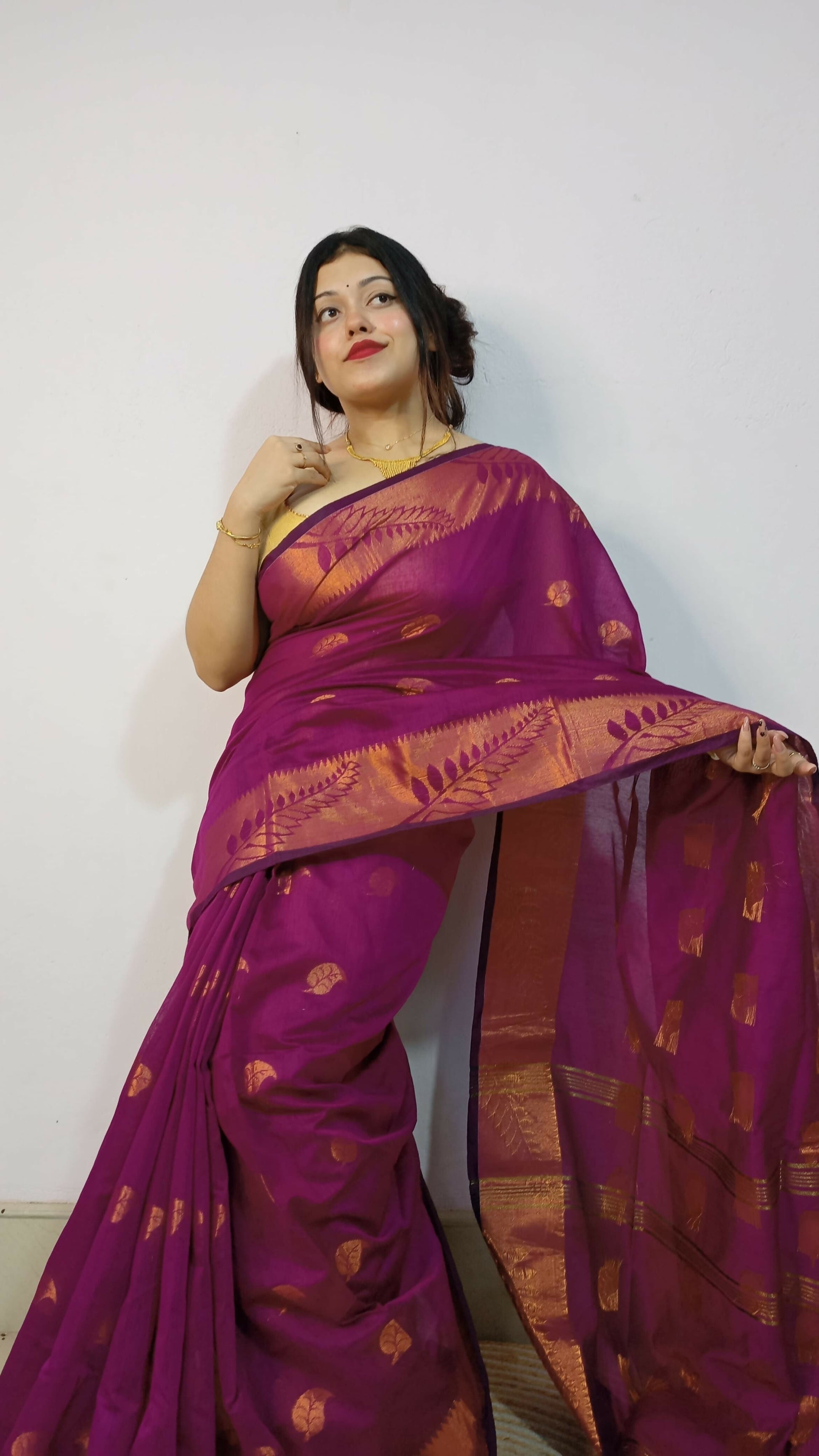 Exclusive Collection Beautiful Magenta Cotton Silk Woven Handloom Saree With Running Blouse Piece - Swadesiicart