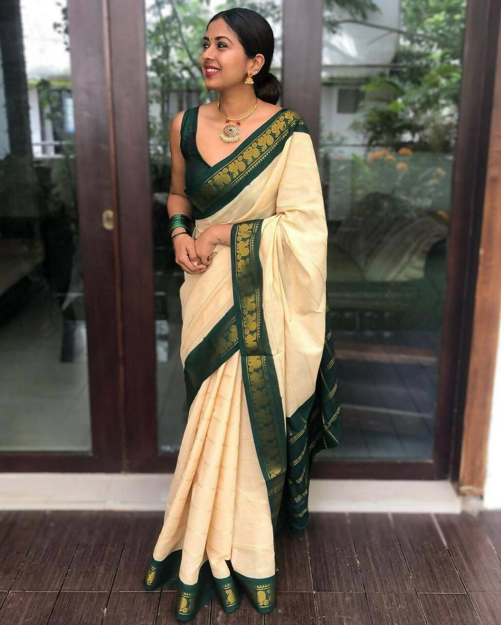 DEIANA'S Beautiful Designer Golden zari Soft Lichi Silk Saree - White - Swadesiicart