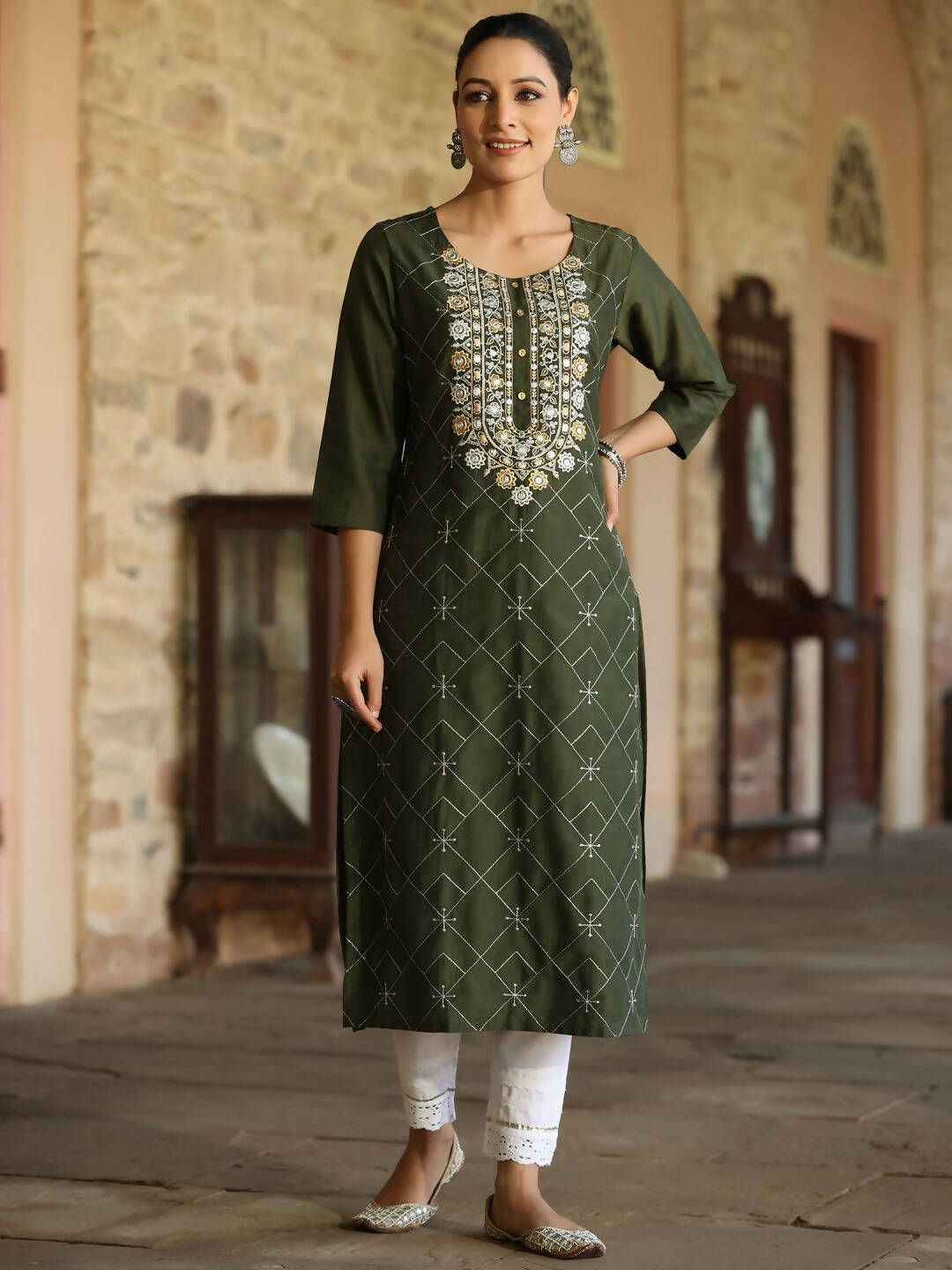 Juniper Women's Green Chinnon Printed Kurta | Swadesiicart