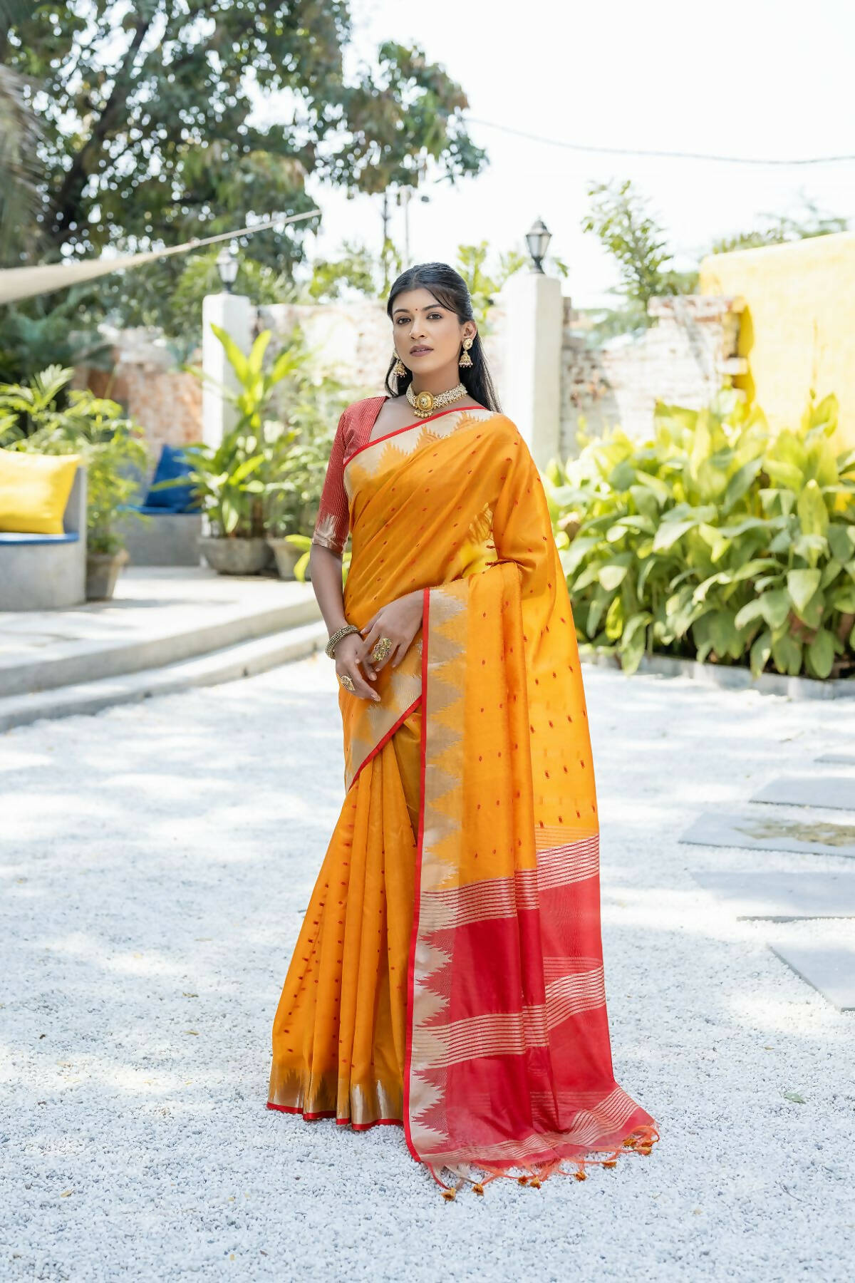 Vishnu Weaves Women's Mustard Raw Silk Zari Woven Saree with Blouse - Swadesiicart