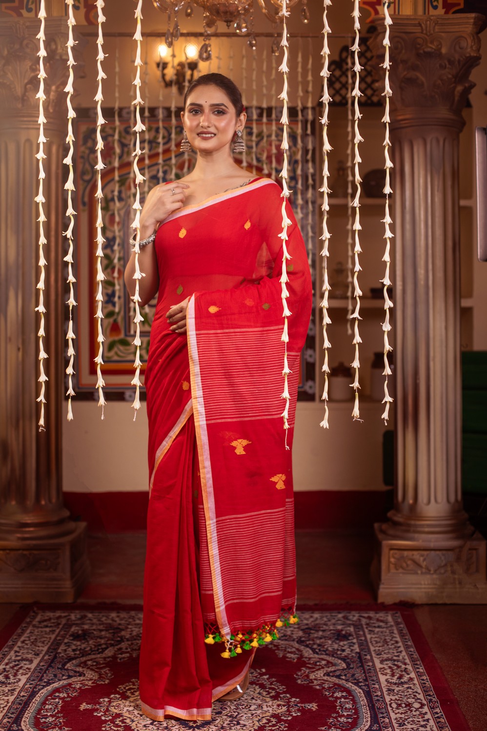 Very Much Indian Mastaani - Pure Mul Jamdhani Cotton Handloom Saree with Beautiful Diamond Weaves - Red | Swadesiicart